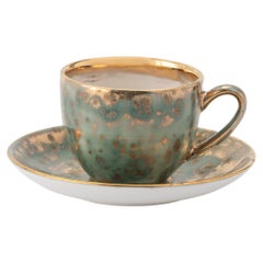 Juego contemporáneo de 2 tazas de café y platillo de porcelana dorada pintada a mano