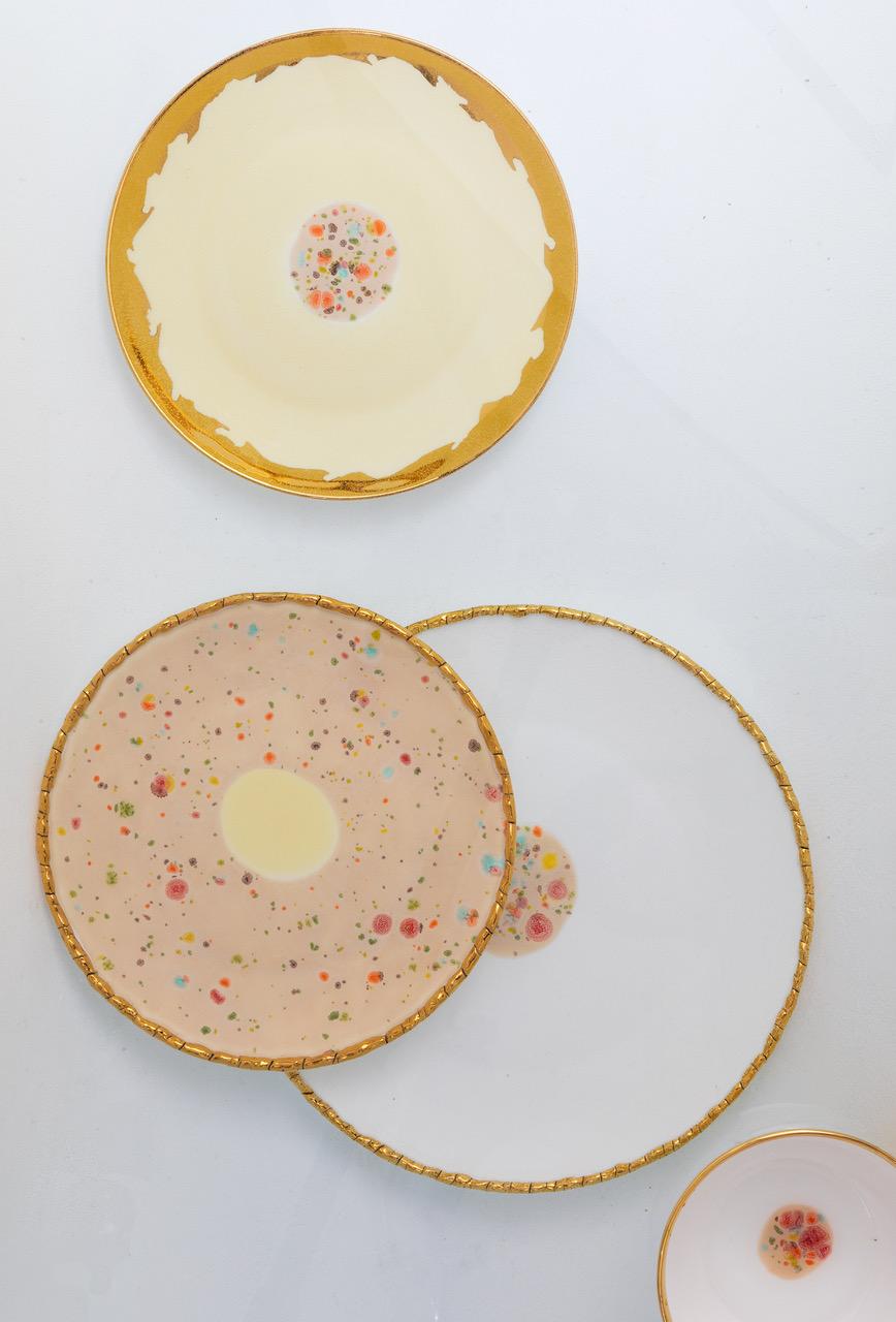 Contemporary Set of 2 Dessert Plates Gold Hand Painted Porcelain en vente 1