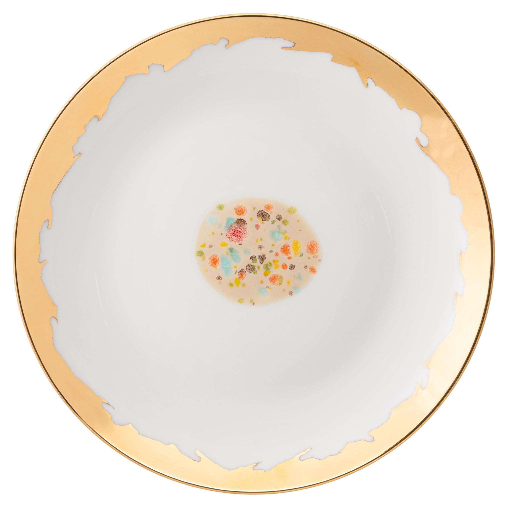 Contemporary Set of 2 Dessert Plates Gold Hand Painted Porcelain For Sale