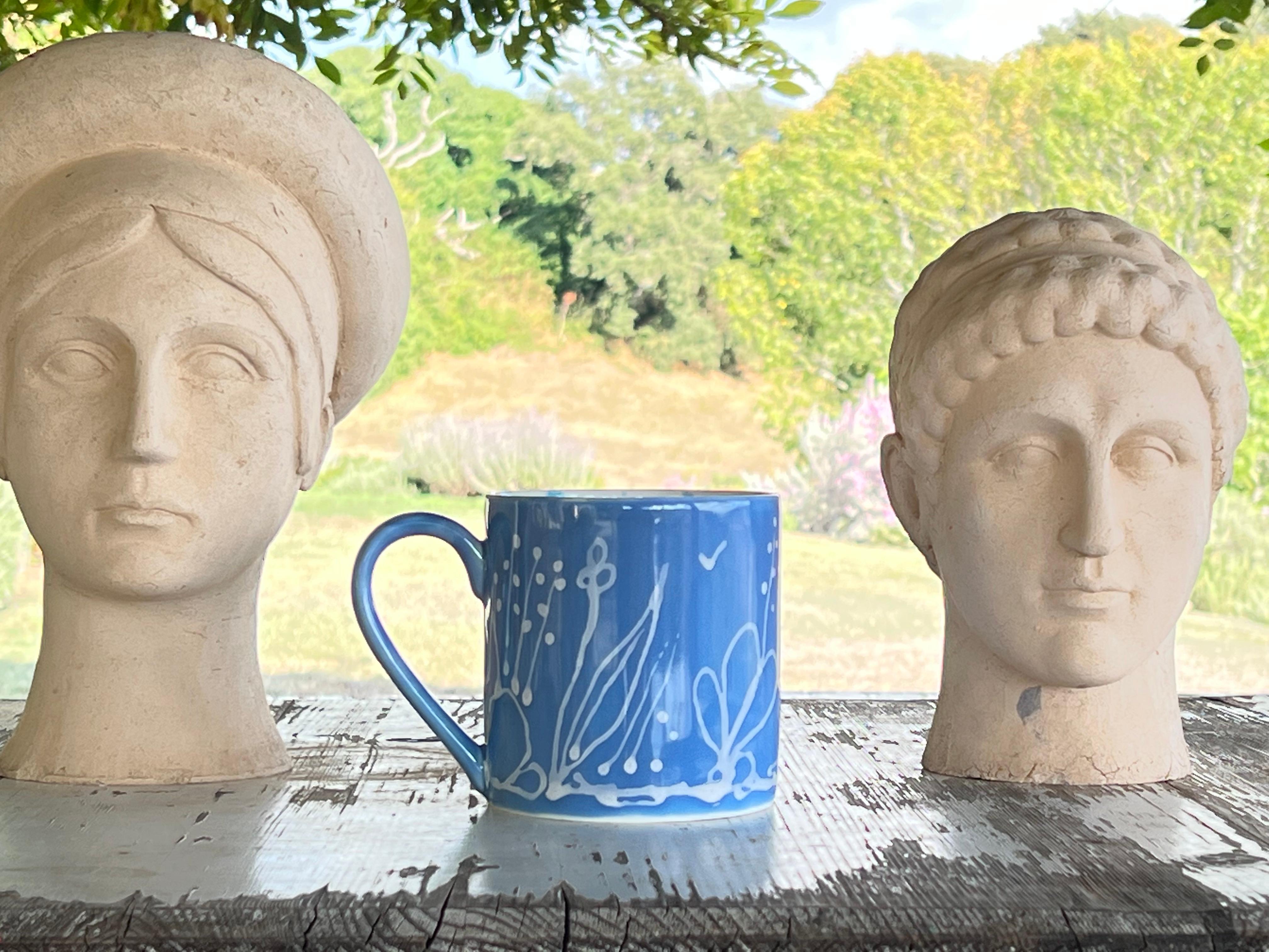 italien Set de 2 grandes tasses en porcelaine peinte à la main Contemporary Italian Set of 2 Large Mugs Blue Celestial