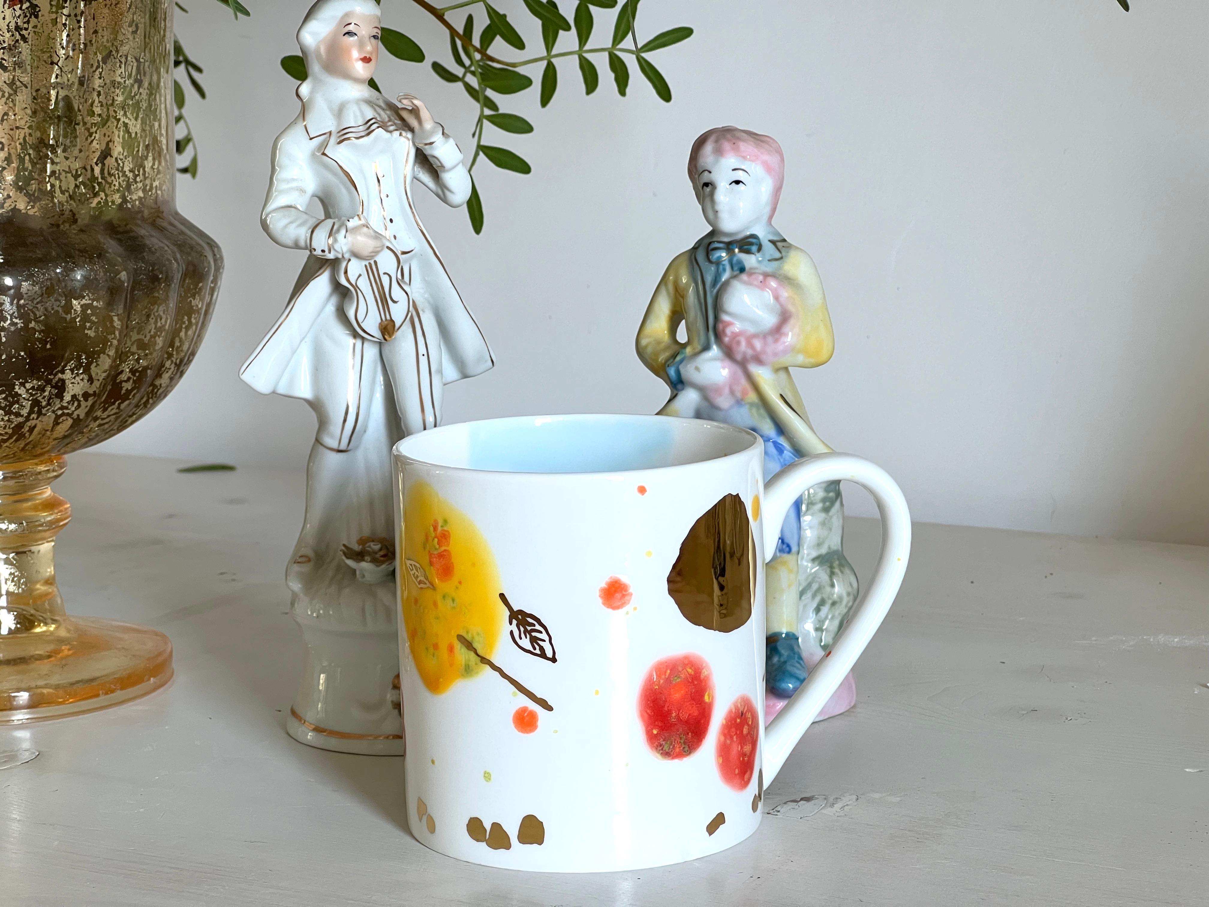 Hand-Painted Contemporary Set of 2 Large Mugs Hand Painted Porcelain Multicolor Gold For Sale