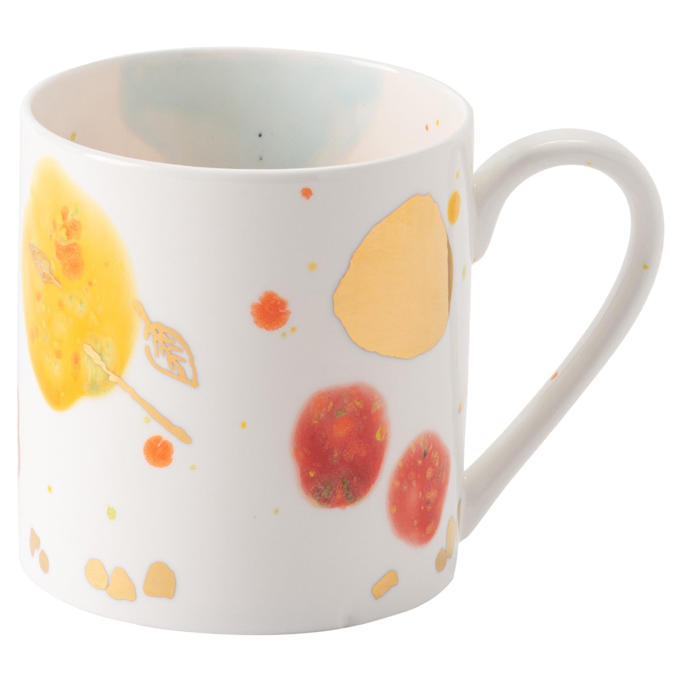 Ensemble contemporain de 2 grandes tasses en porcelaine peintes à la main et or multicolore