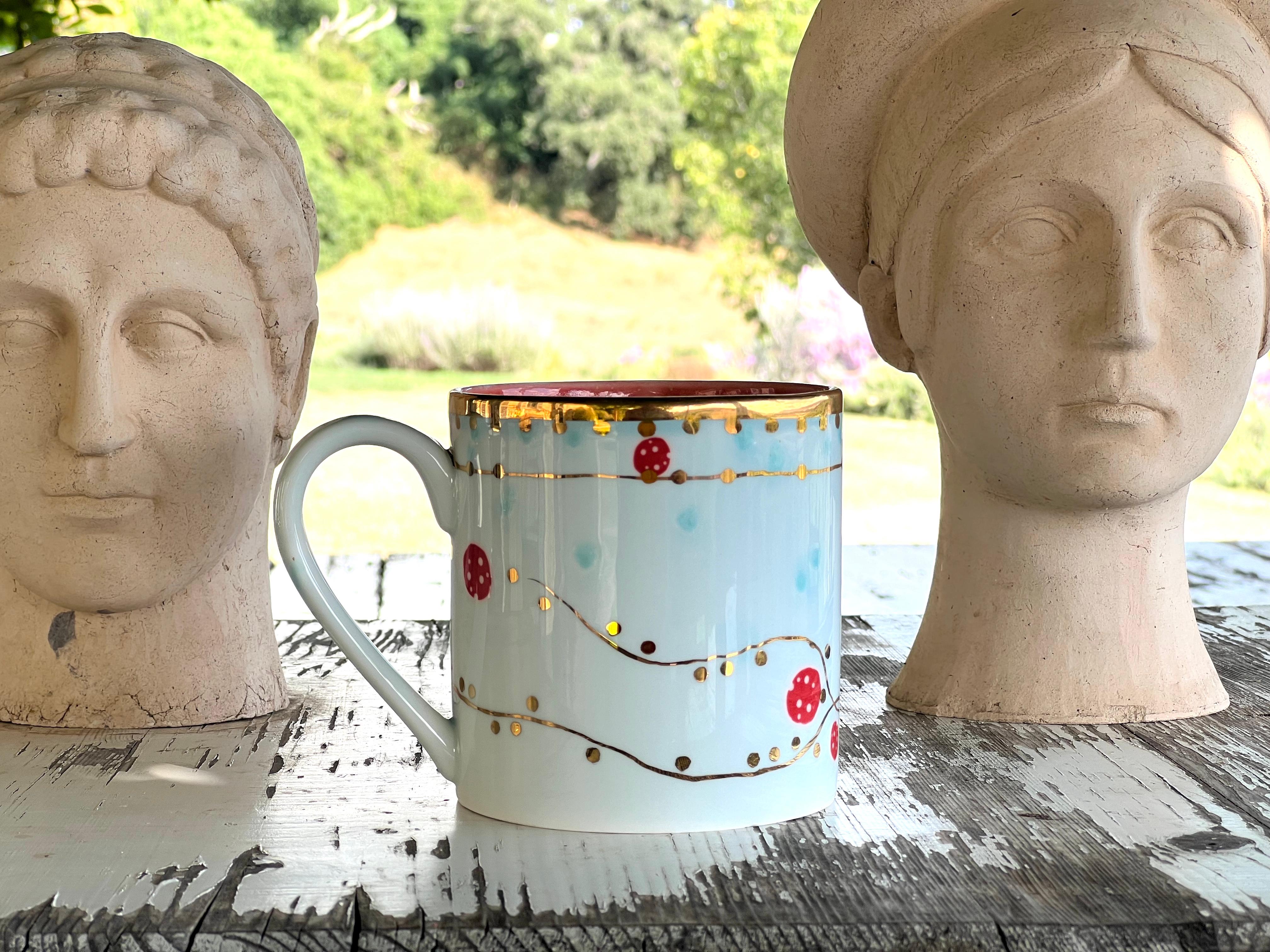 Zeitgenössisches Set von 2 großen Bechern aus handbemaltem Porzellan in Rotgold im Zustand „Neu“ im Angebot in Roma, RM