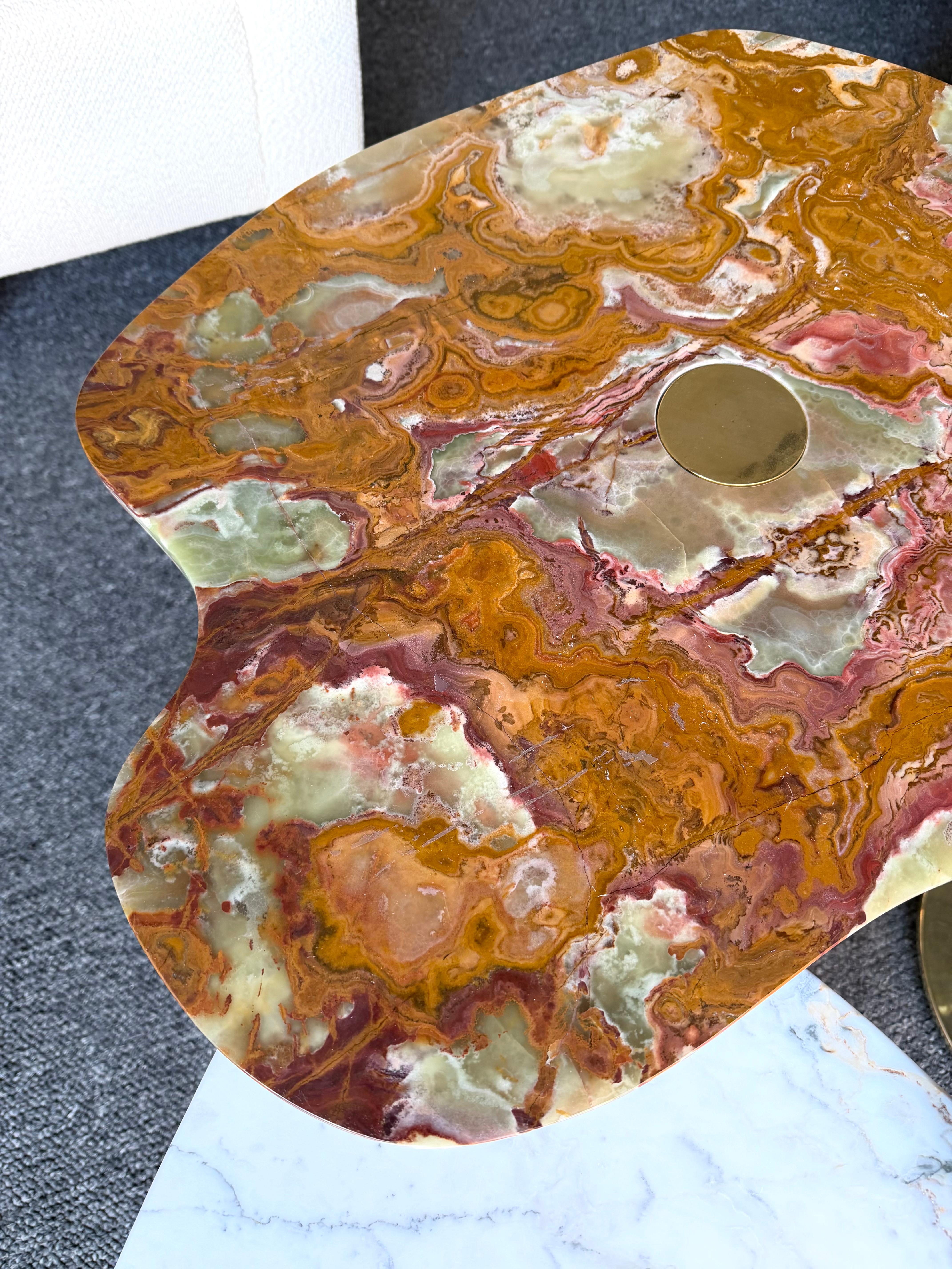 Mid-Century Modern Contemporary Set of 3 Brass and Marble Nesting Tables, Italy For Sale