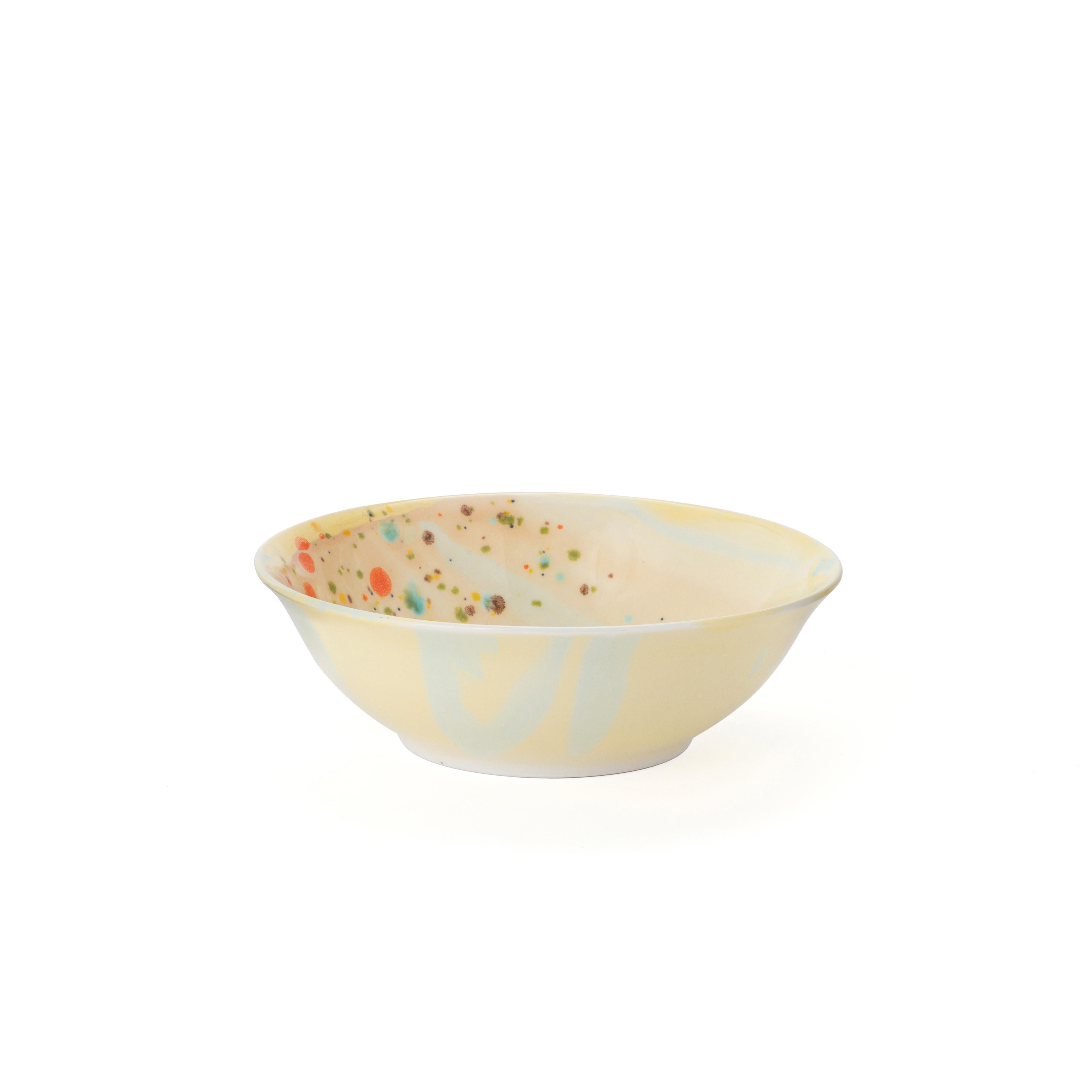 Contemporary Set of 4 Cereal Snack Bowls Gold Hand Painted Porcelain Tableware For Sale 1