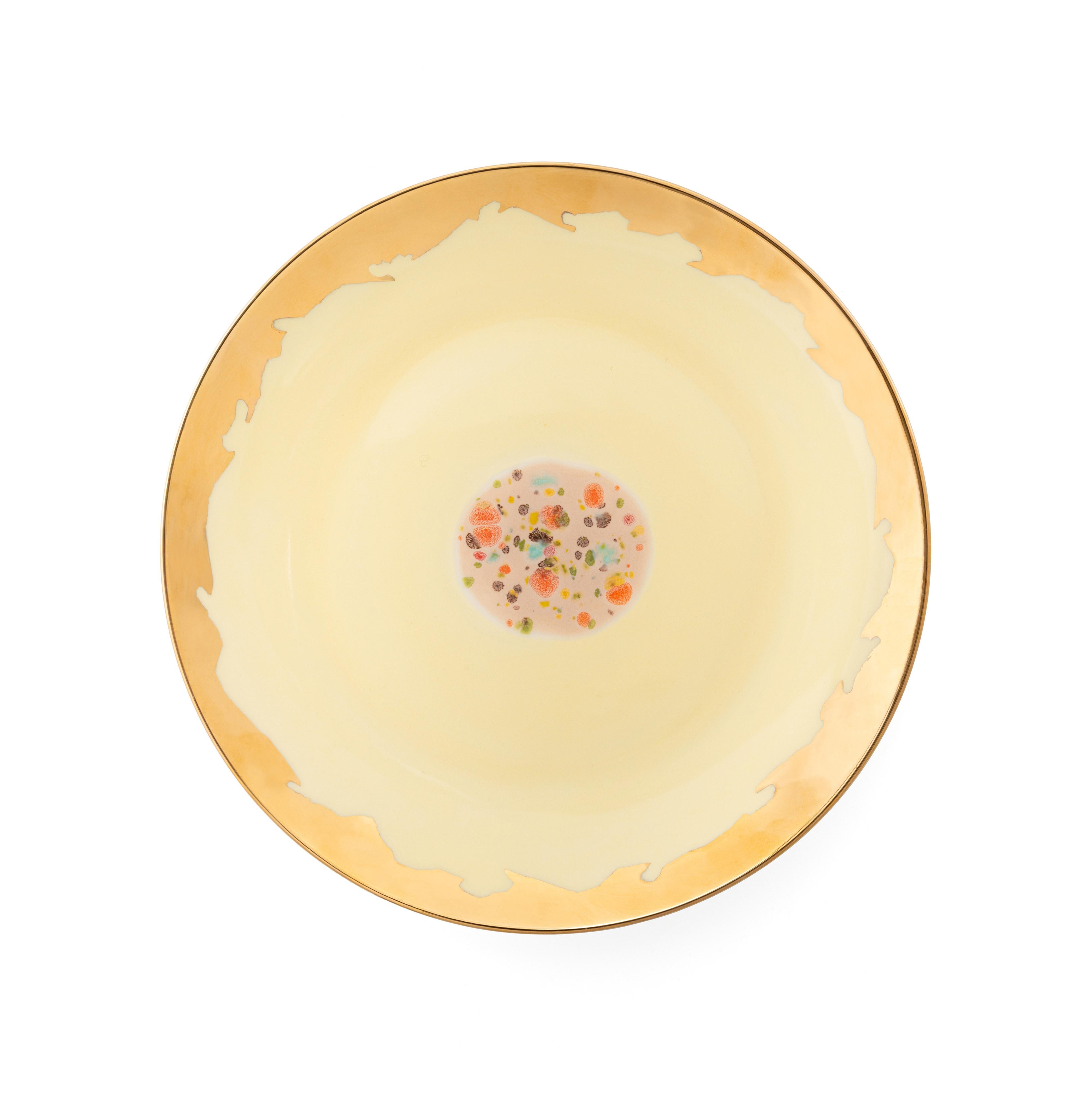 Modern Contemporary Set of 4 Dessert Coupe Plates Gold Hand Painted Porcelain Tableware For Sale