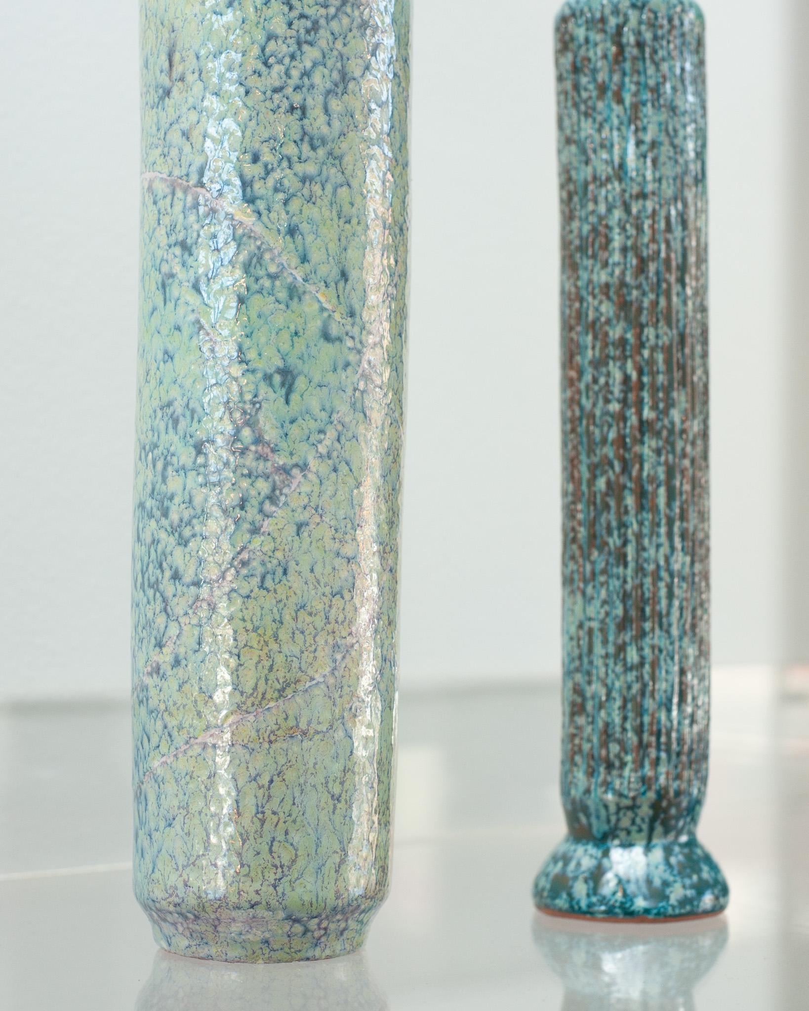 Set contemporaneo di 4 vasi in ceramica smaltata ispirati alla metà del secolo scorso In condizioni Nuovo in vendita a Toronto, ON