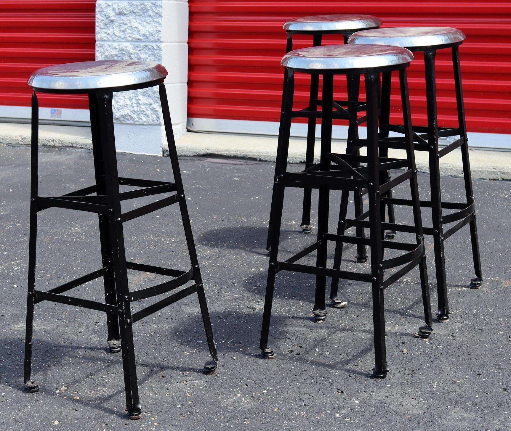 set of 4 metal bar stools