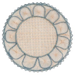 Set contemporaneo di 6 tovagliette in rattan intrecciate a mano di colore naturale e blu cielo