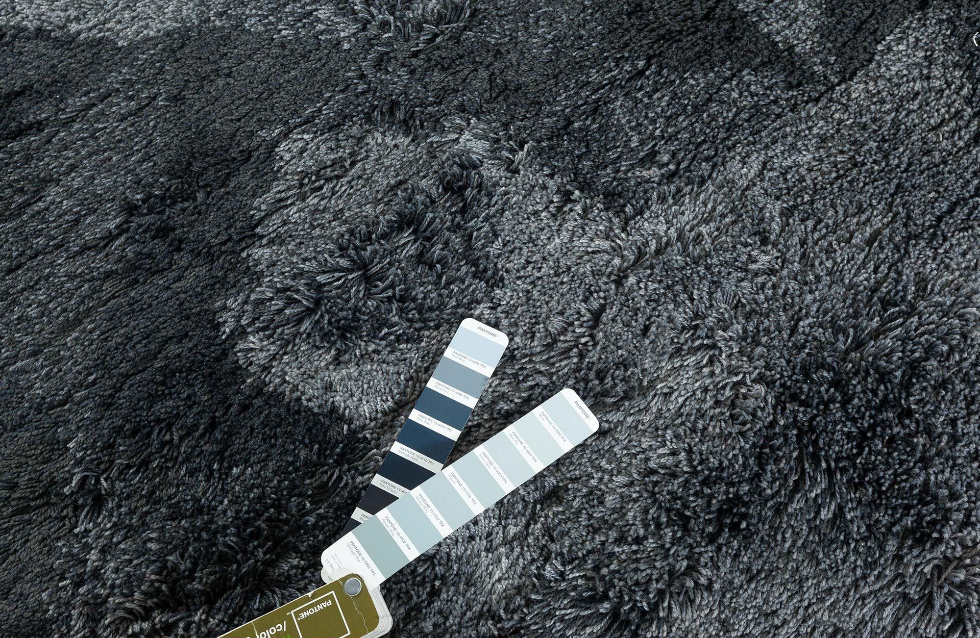 XXI secolo e contemporaneo Tappeto Shag contemporaneo di Doris Leslie Blau in vendita