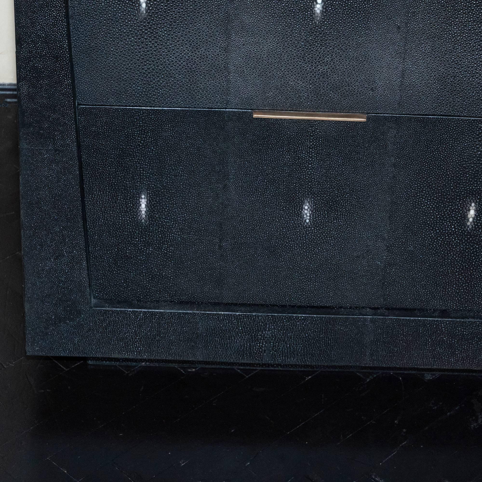 Contemporary Shagreen Chest of Drawers, Bronze Details, France 3