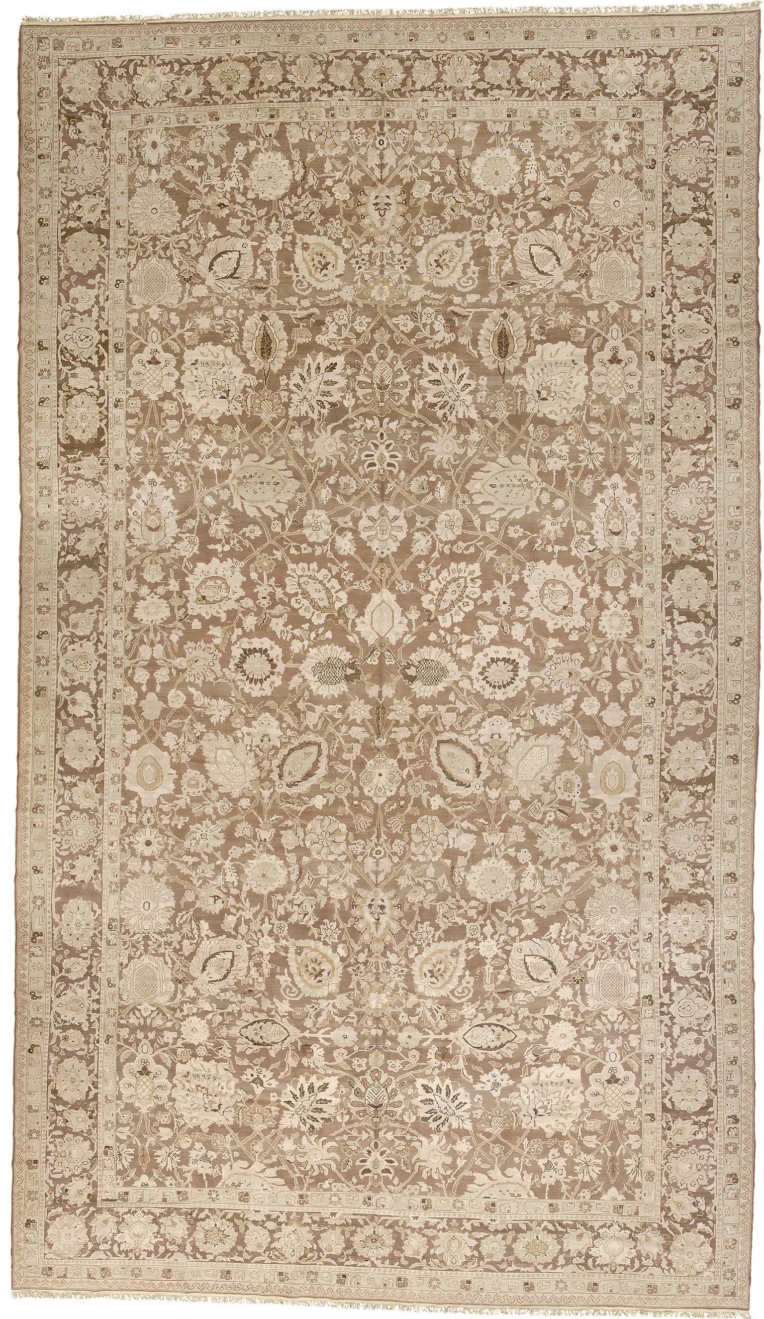 Contemporary 'Shah Abus' Handwoven Carpet
China ca. 2002
