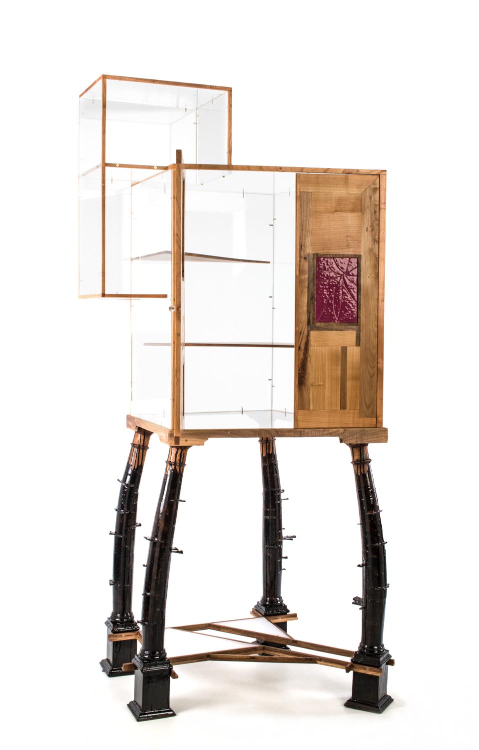 Contemporary Showcase Crooked Balance, Antique Columns in Wood, Acrylic, Murano (Italienisch) im Angebot