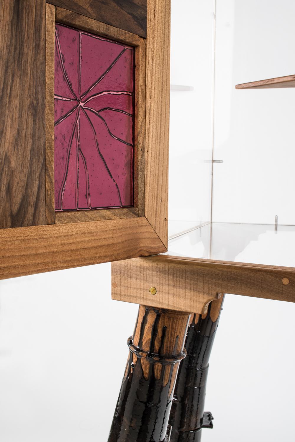 Contemporary Showcase Crooked Balance, Antique Columns in Wood, Acrylic, Murano (21. Jahrhundert und zeitgenössisch) im Angebot