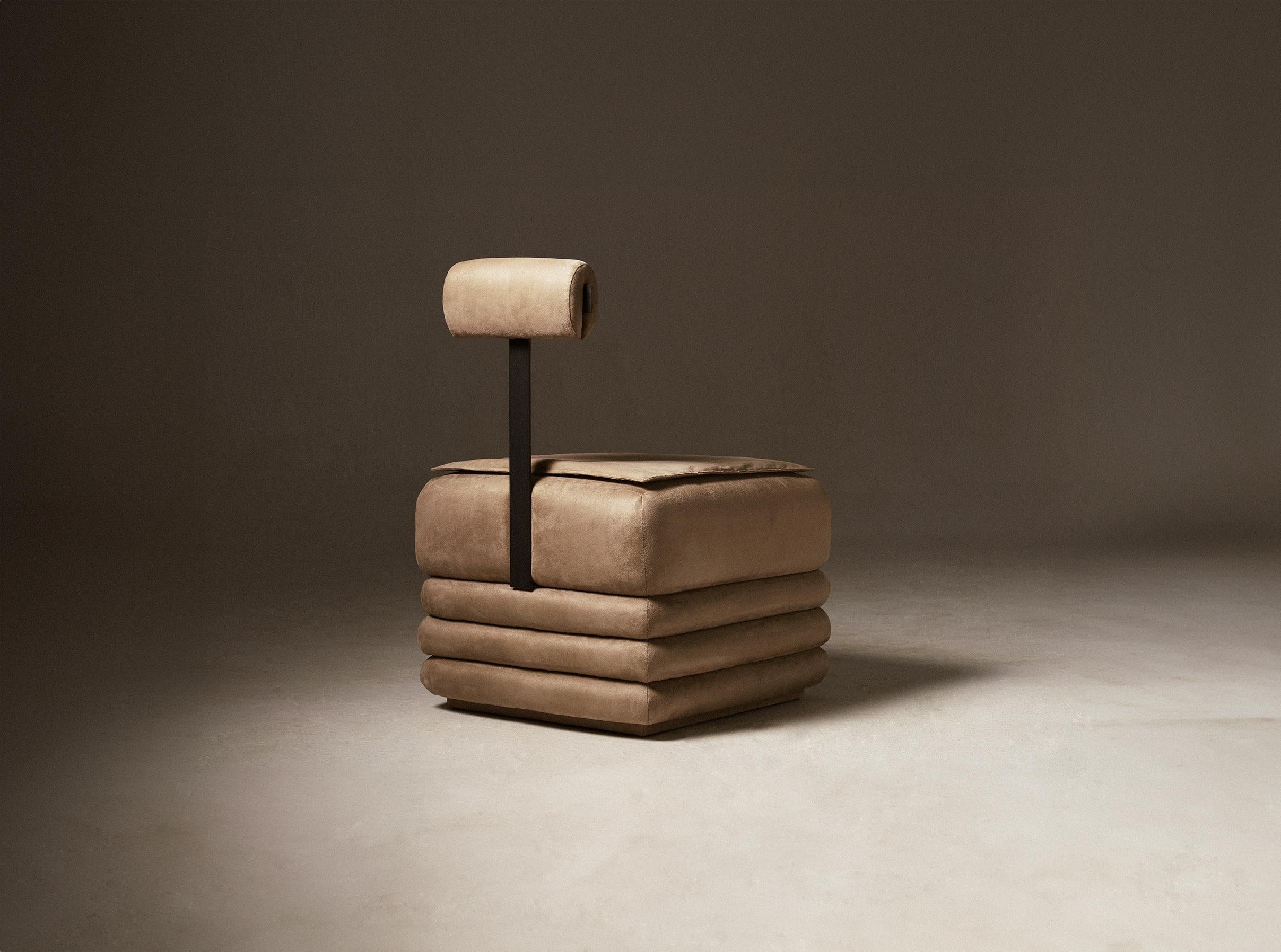 Contemporary Sicilian Towel Chair (amerikanisch) im Angebot