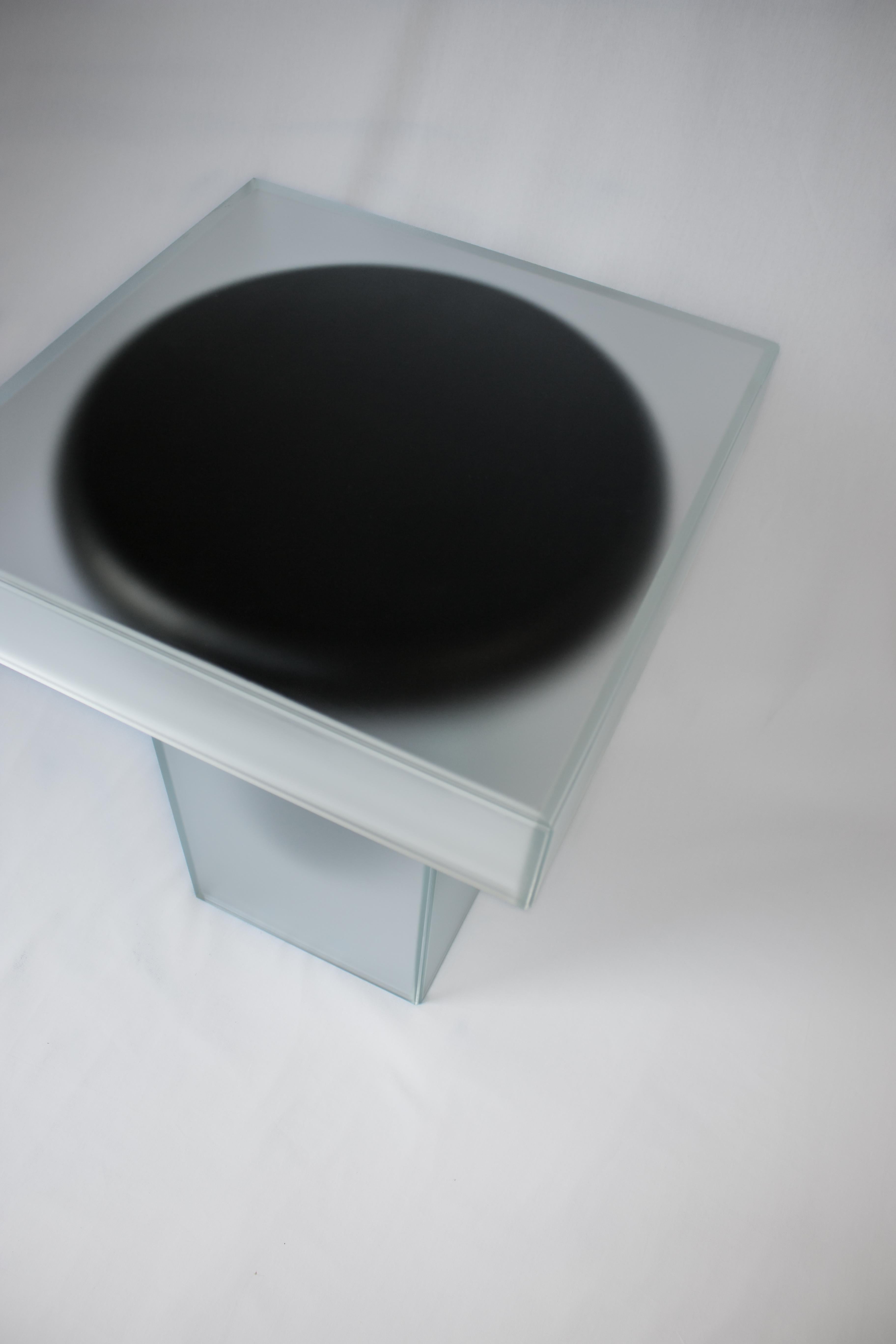 Contemporary Side Coffee Table in Frosted Glass and Black For Sale 10