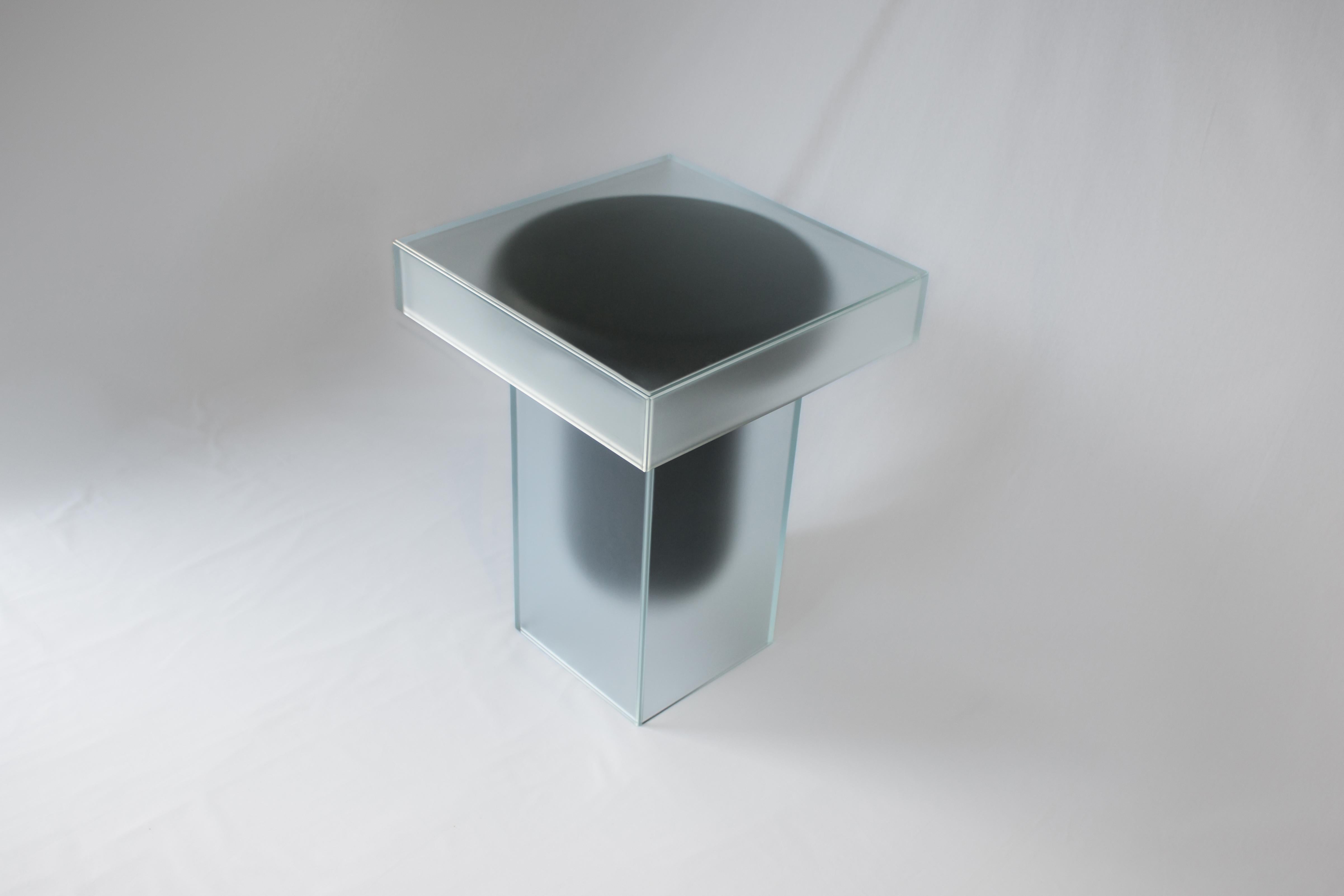 Contemporary Side Coffee Table in Frosted Glass and Black For Sale 11