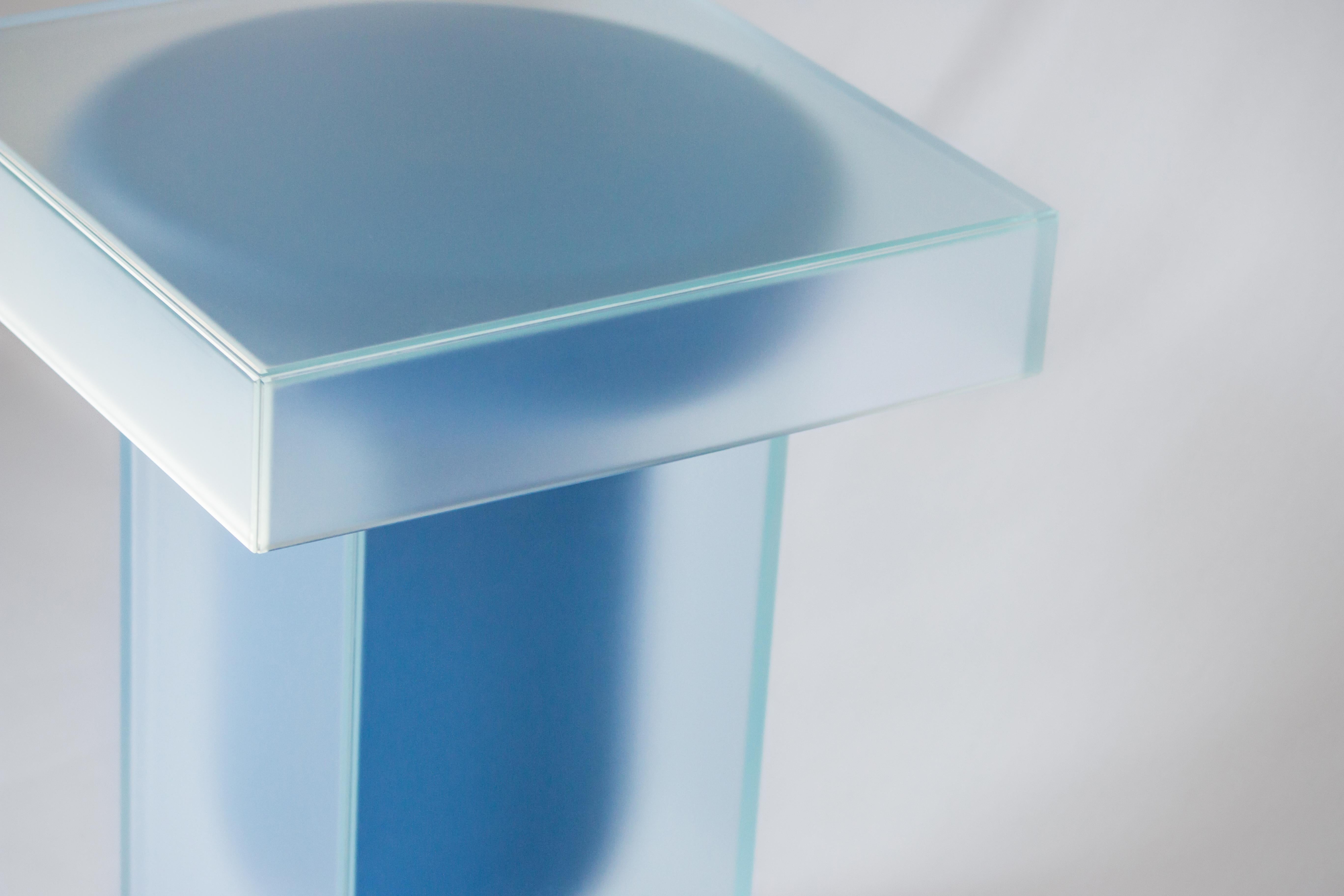 Contemporary Side Coffee Table in Frosted Glass and Blue For Sale 3