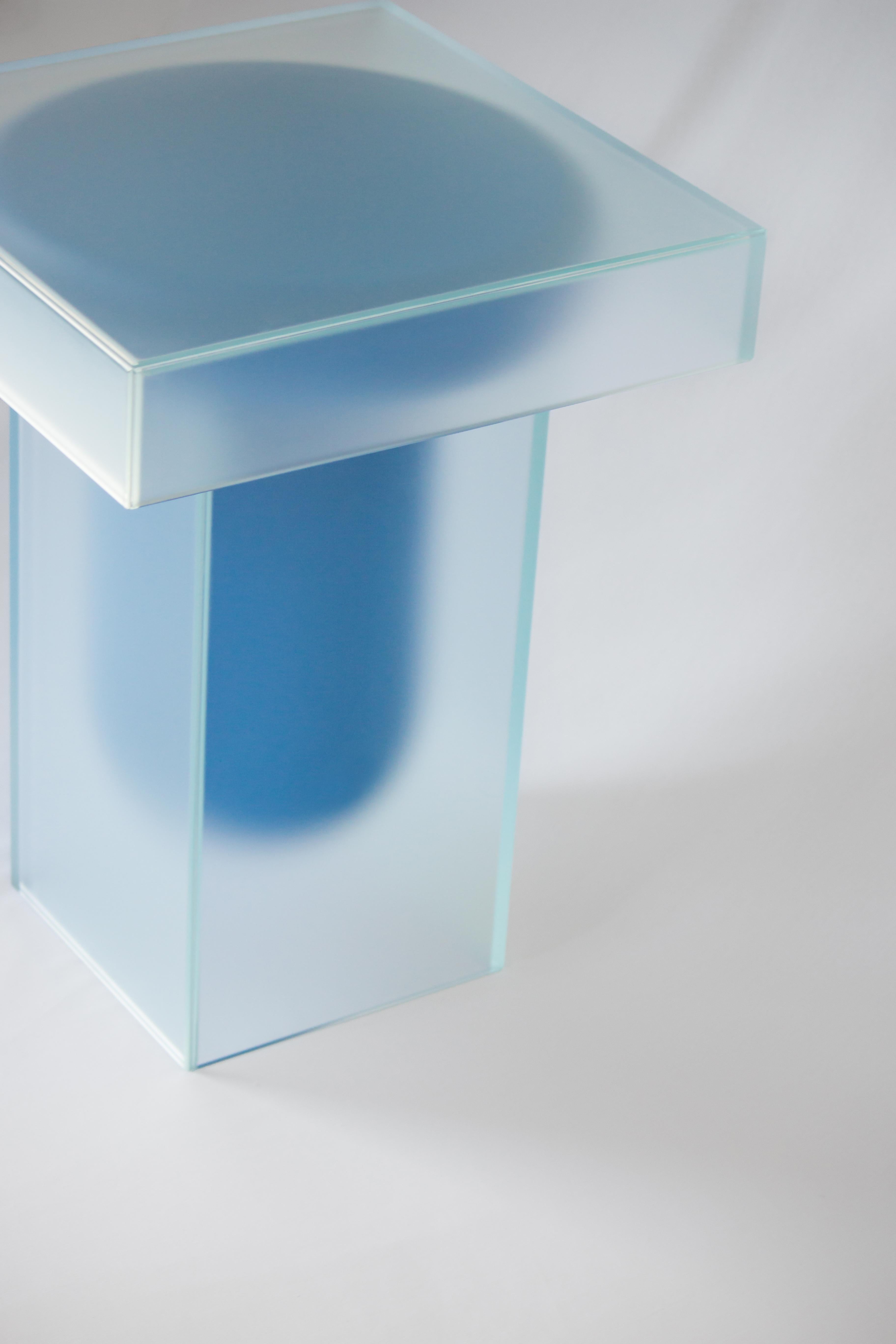 Contemporary Side Coffee Table in Frosted Glass and Blue For Sale 4