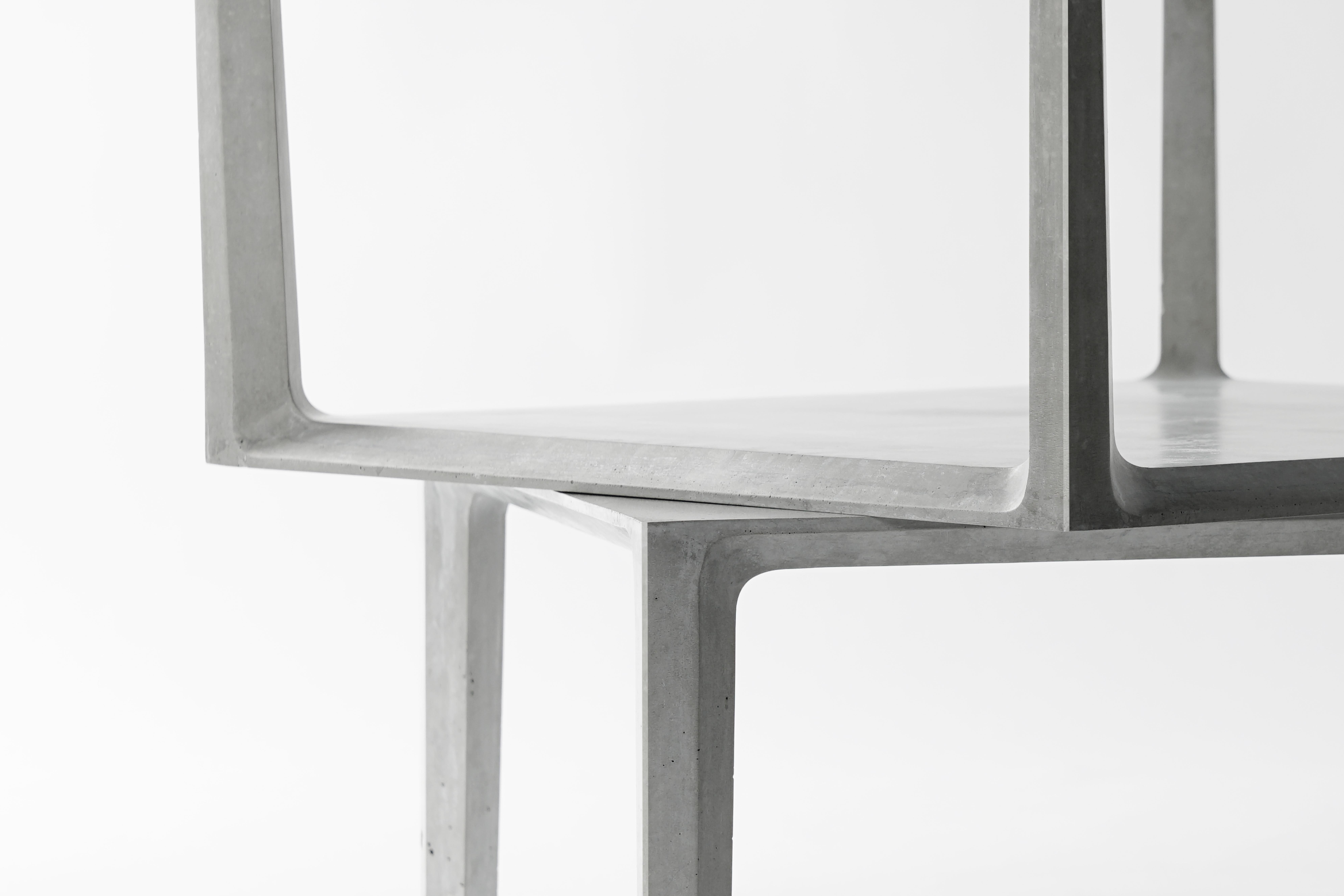 Table d'appoint/table basse contemporaine Jiong en béton, par Bentu Design Neuf - En vente à Paris, FR
