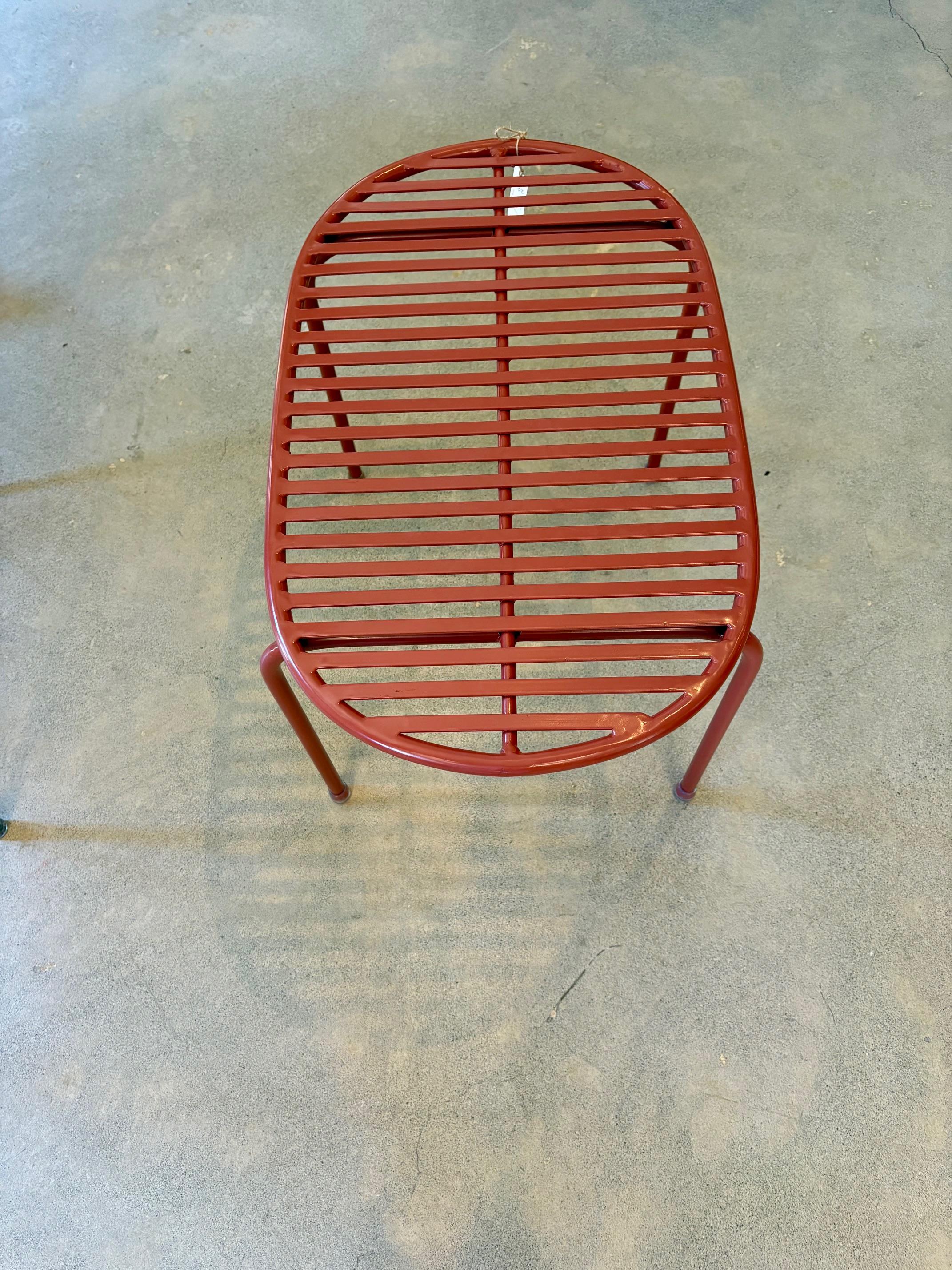 Mesa auxiliar contemporánea Siglo XXI y contemporáneo en venta