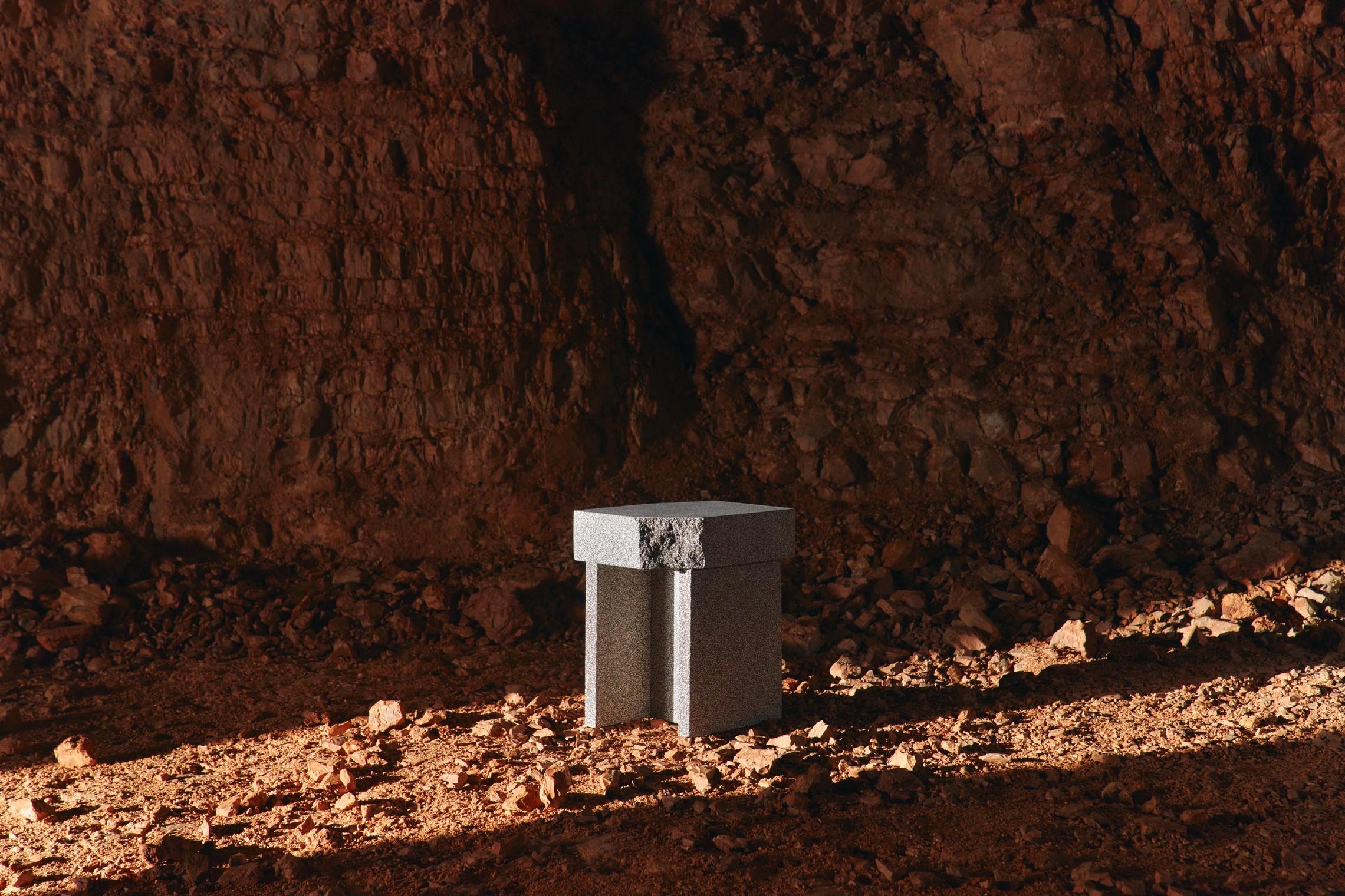 Mesa auxiliar contemporánea alta 