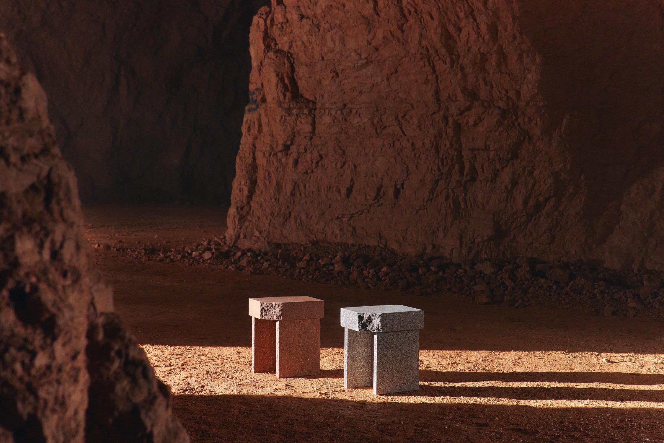 Mesa auxiliar contemporánea alta 