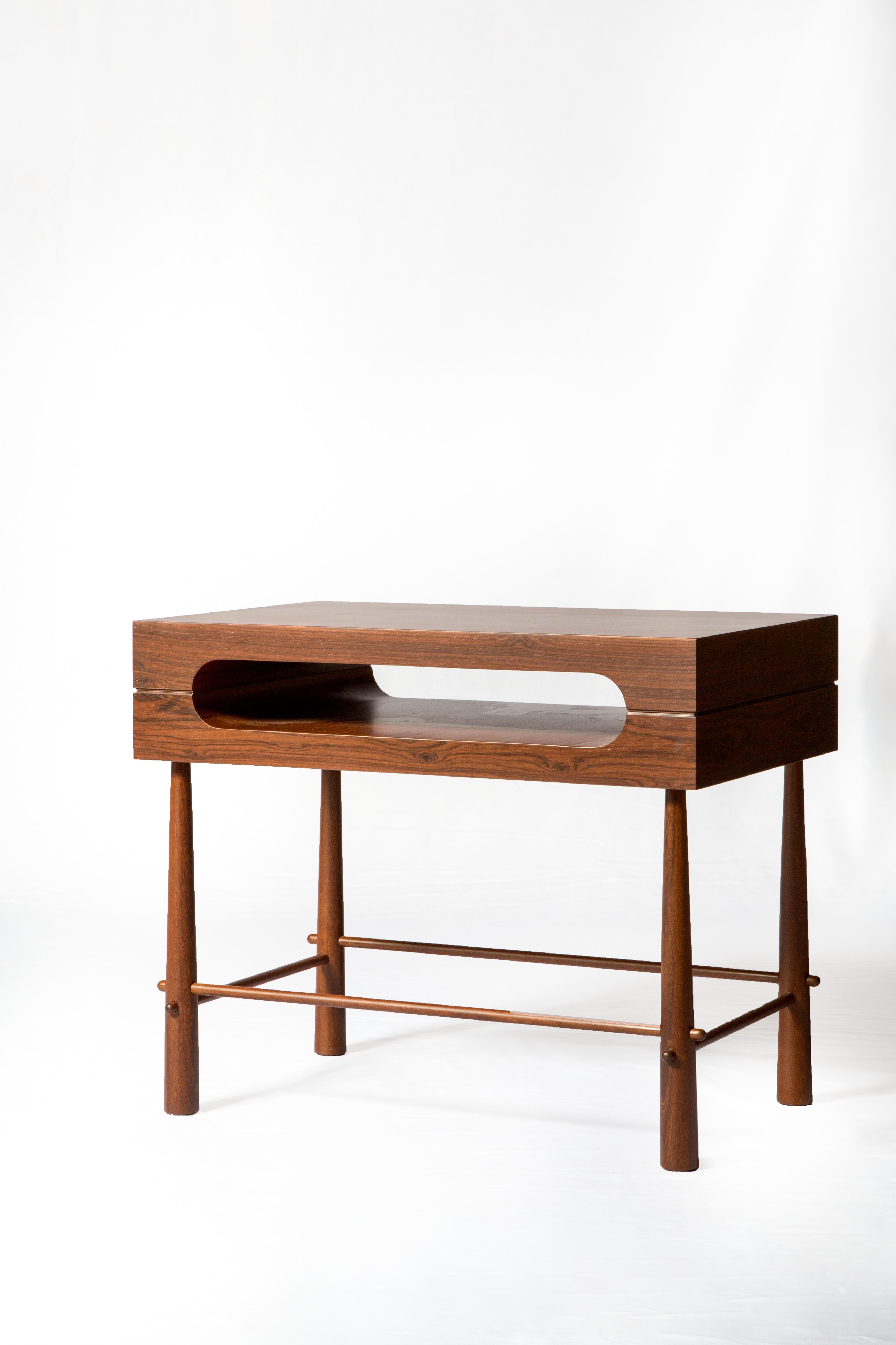 Small format side table in Brazilian Ipê wood and Louro Preto.
 