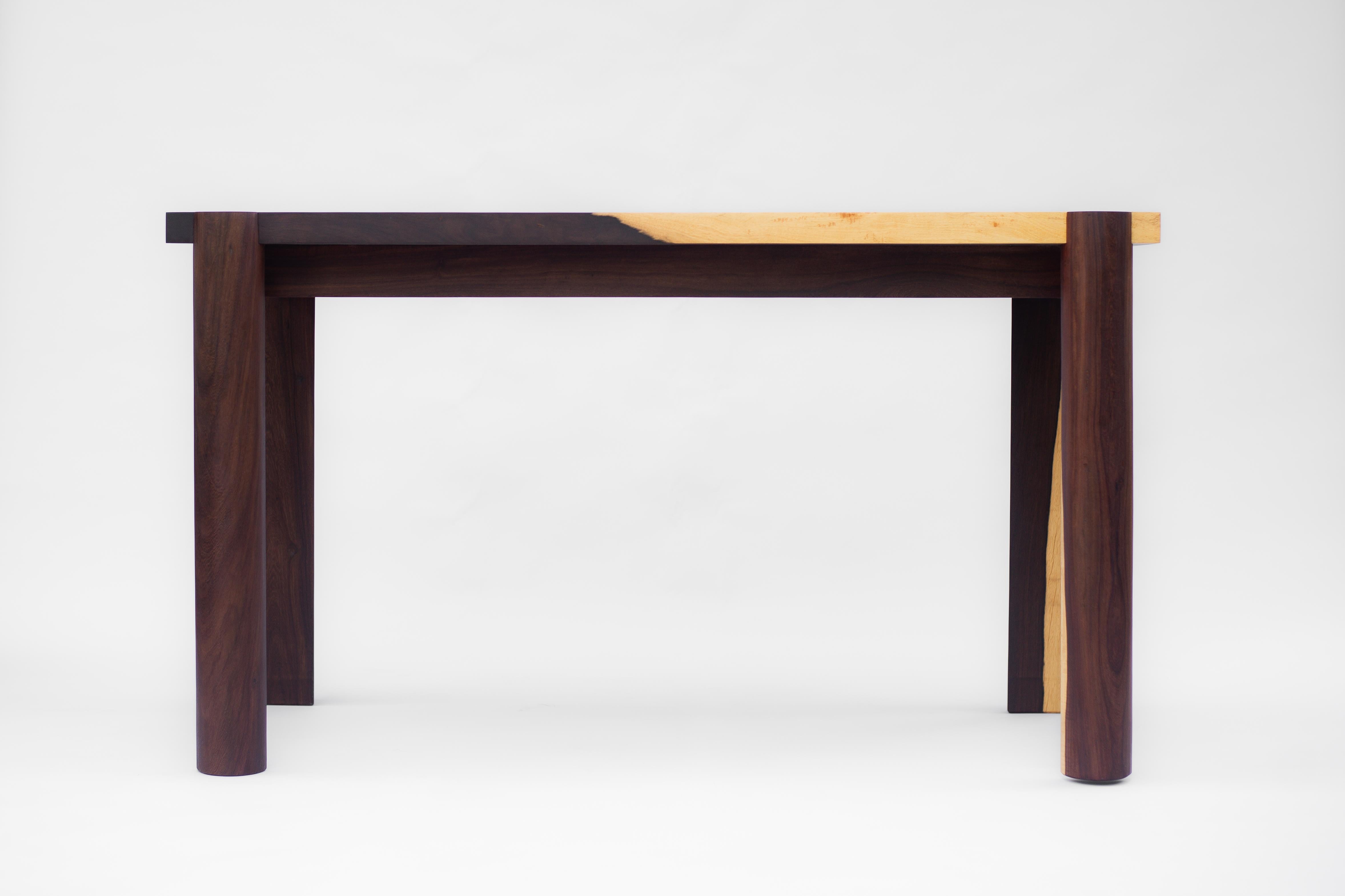Table d'appoint contemporaine en bois d'ébène du Mexique - Pièce unique, prête à être expédiée Neuf - En vente à PARQUE INDUSTRIAL OTHON P BLANCO, Quintana Roo