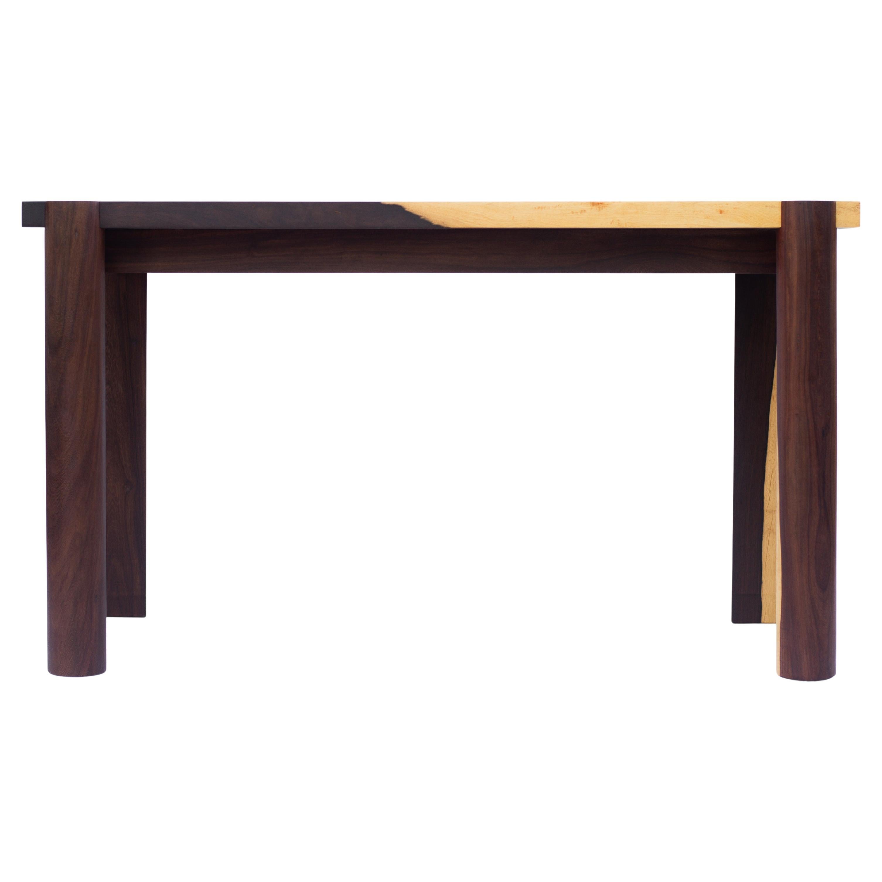 Moderne Table d'appoint contemporaine en bois d'ébène du Mexique - Pièce unique, prête à être expédiée en vente