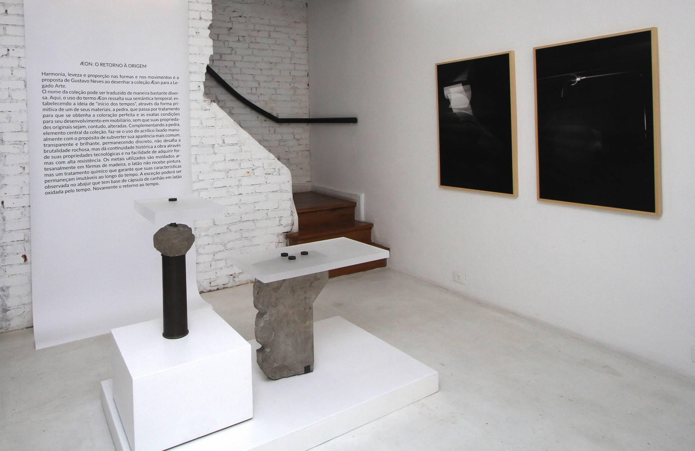 XXIe siècle et contemporain Table d'appoint contemporaine en pierre de Gustavo Neves, design brésilien en vente