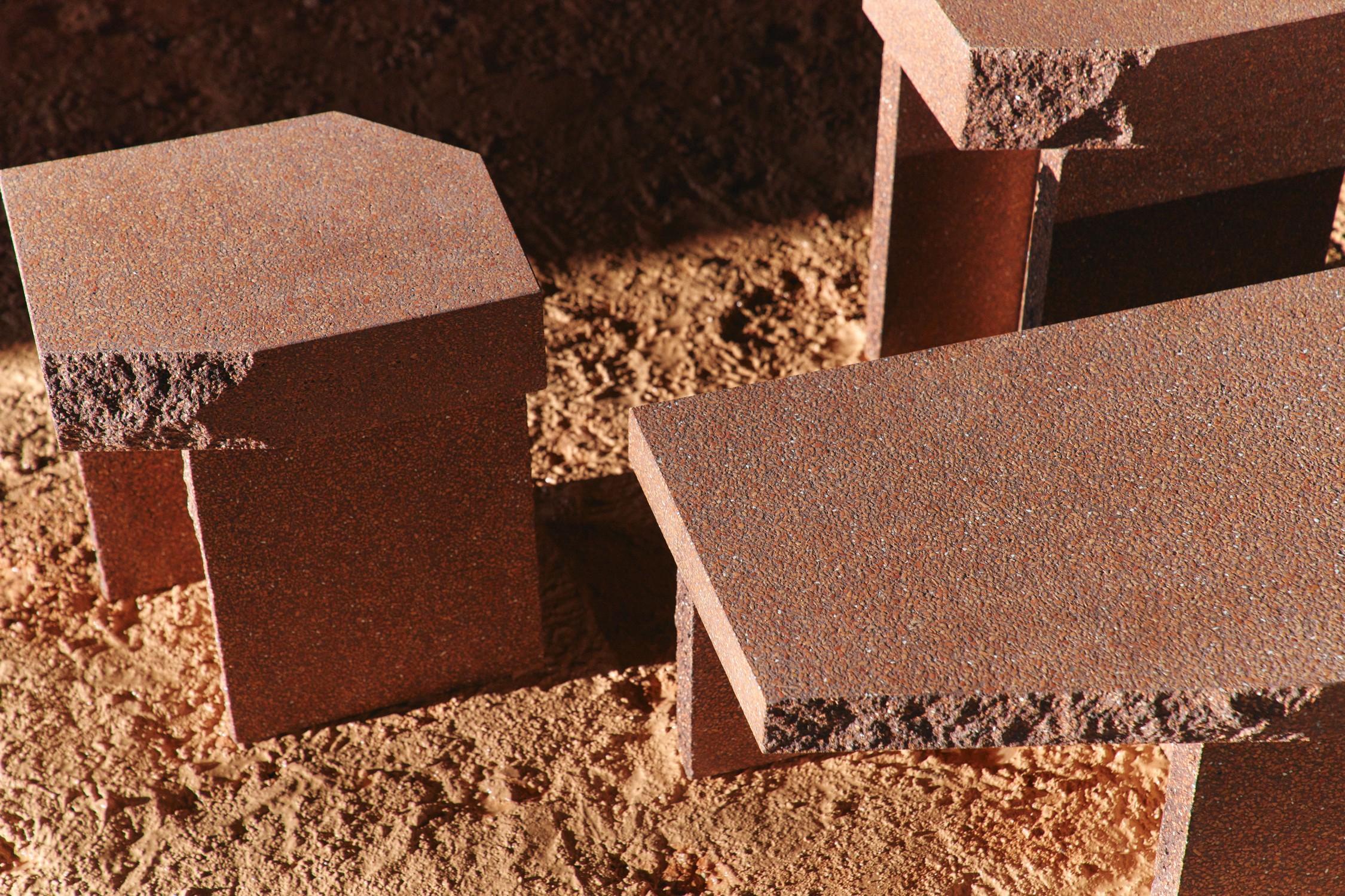 Mesa auxiliar contemporánea baja 