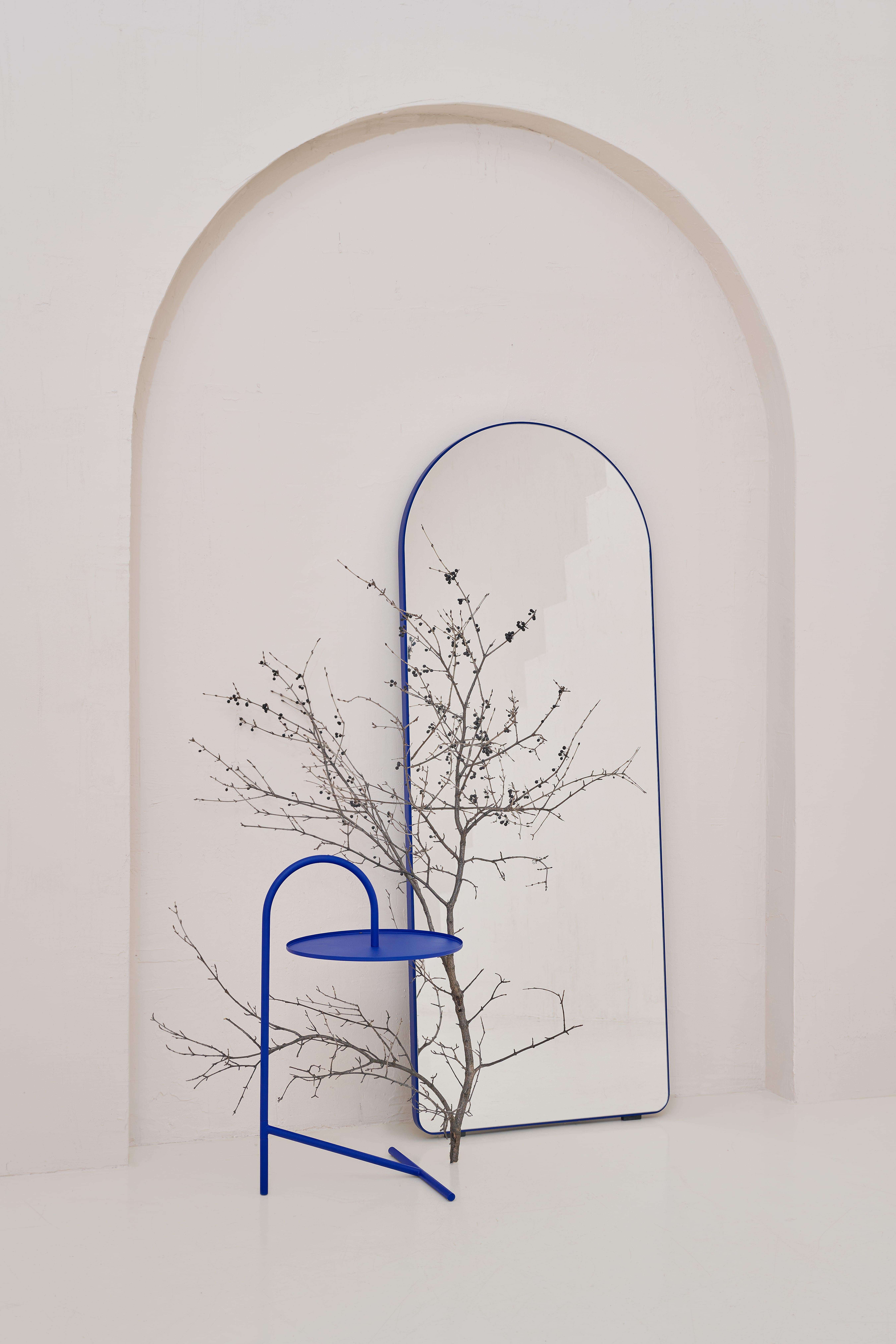 Contemporary Beistelltisch 'Melt' (Blau) von Oitoproducts im Angebot 1