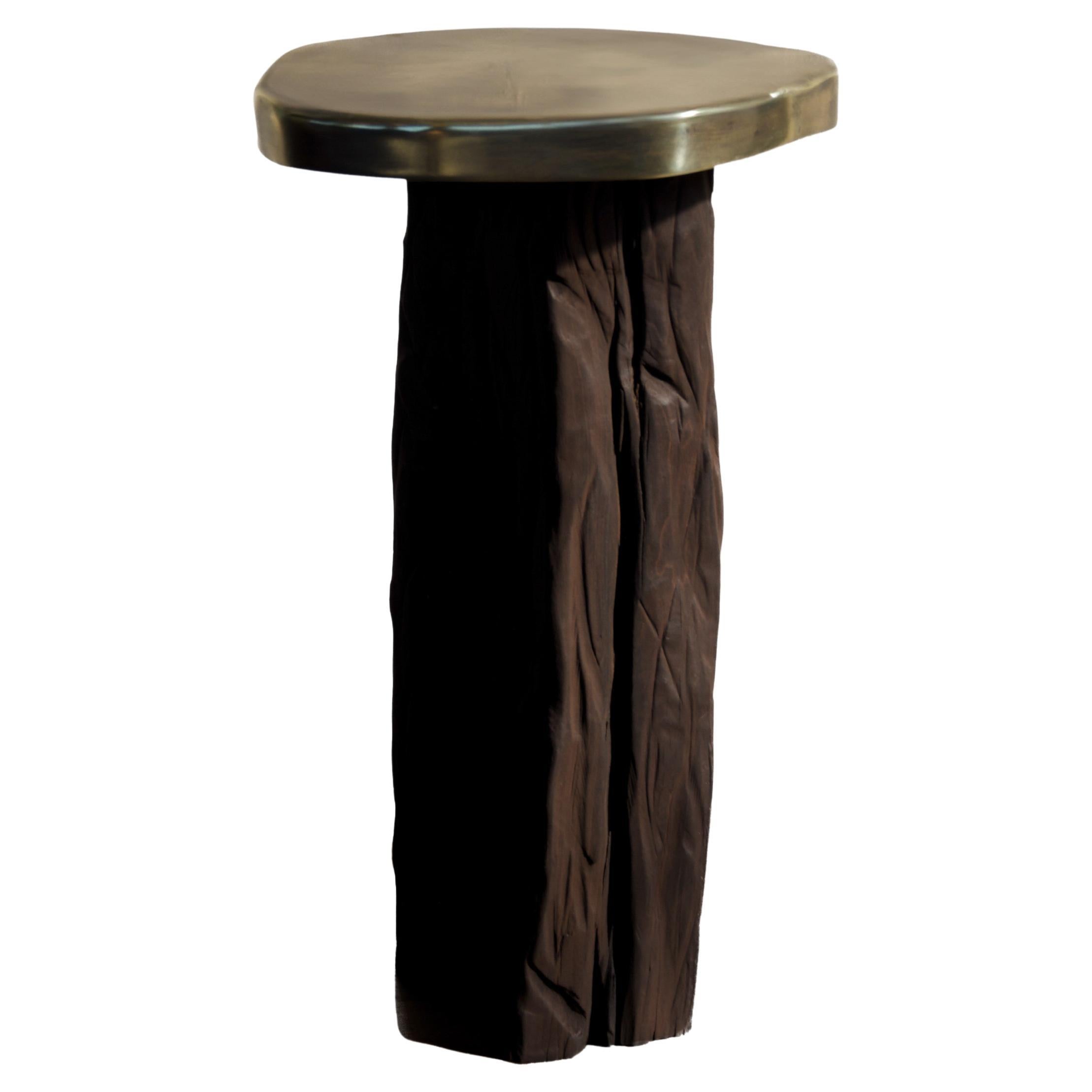 Contemporary Beistelltisch 'TAVO' von Eichkorn, Messing und Eiche, anpassbar im Angebot