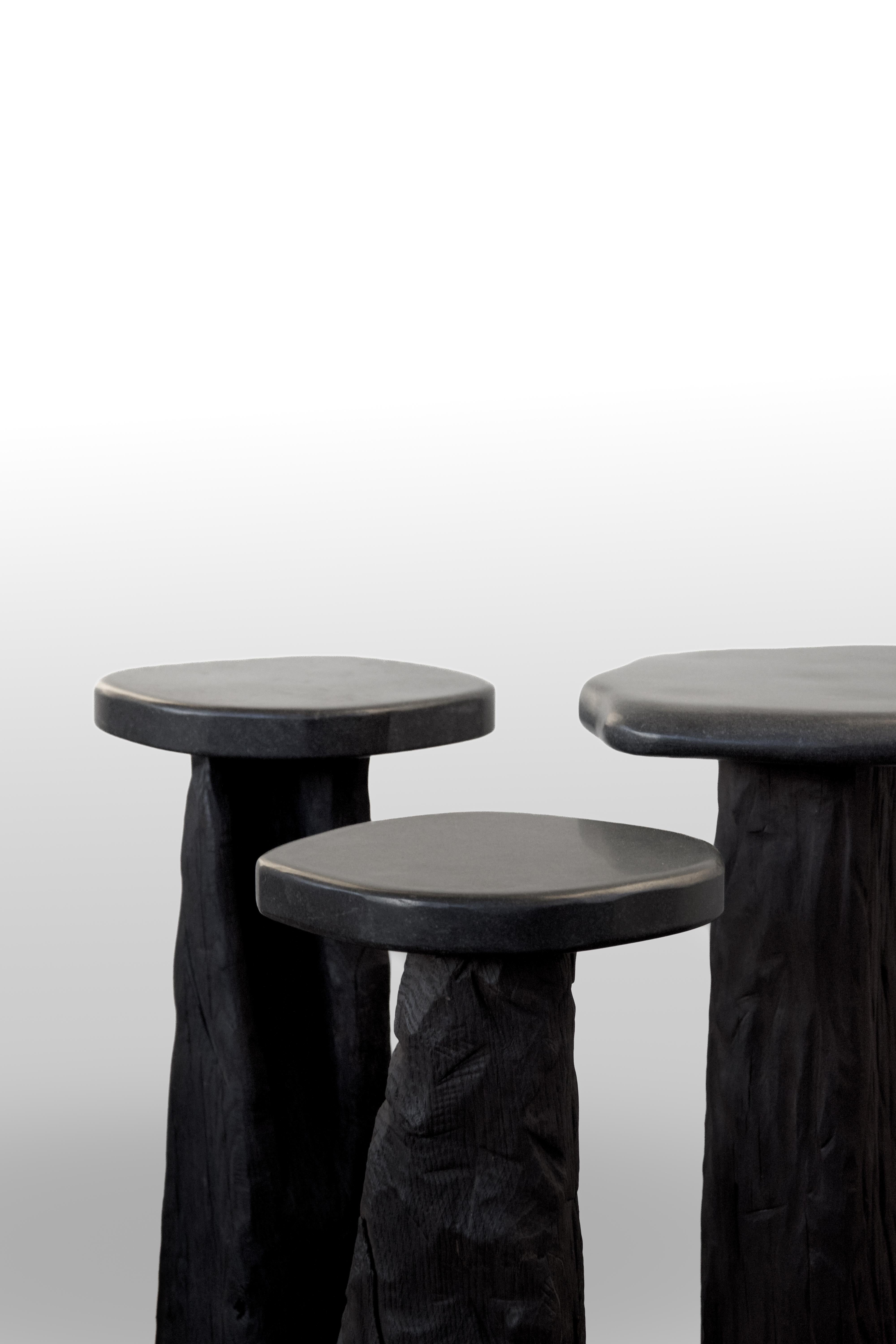 Contemporary Beistelltisch 'TAVO' von Eichkorn, Stein und Eiche, anpassbar (Deutsch) im Angebot