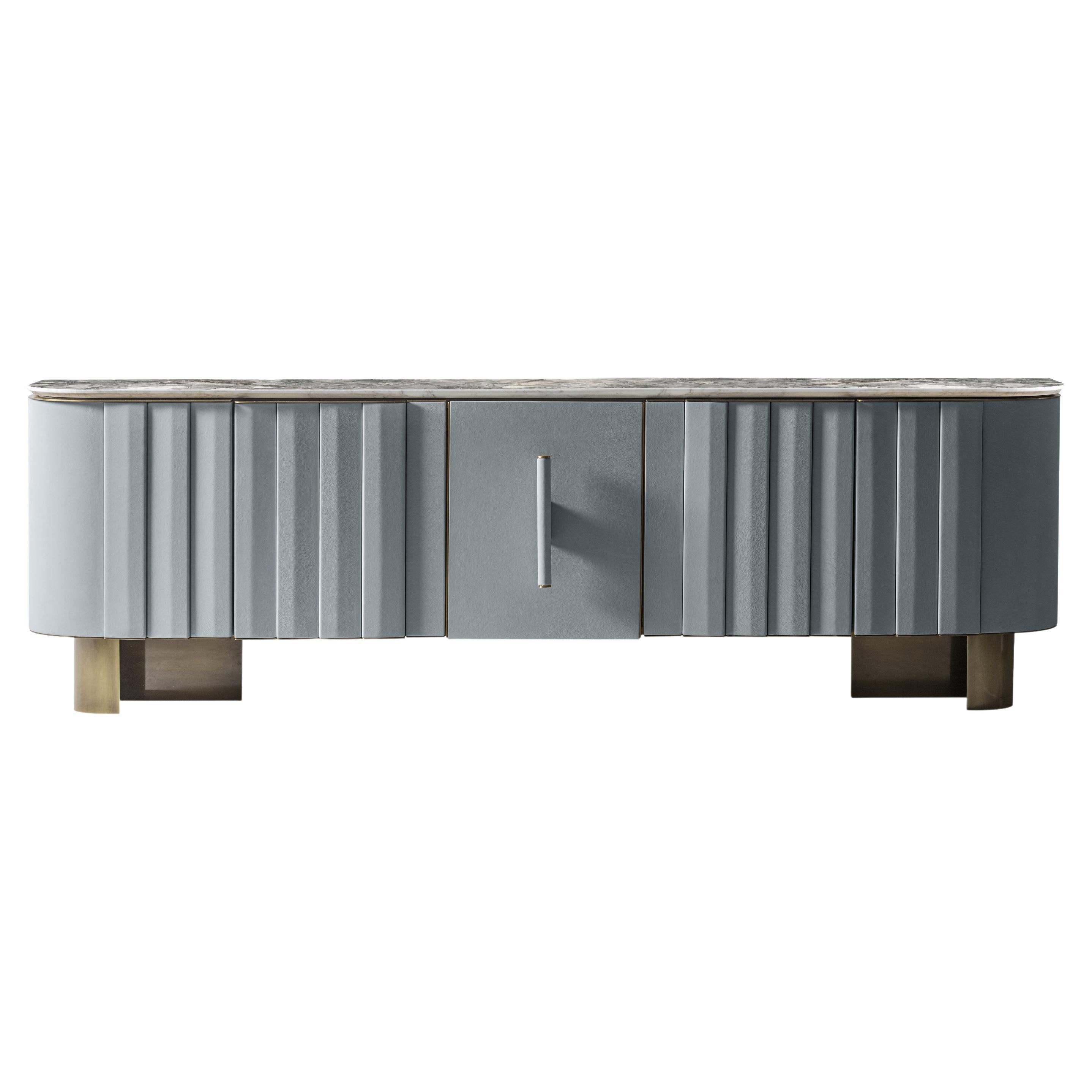 Contemporary Sideboard von HESSENTIA in hellblauem Leder mit grauer Marmorplatte im Angebot