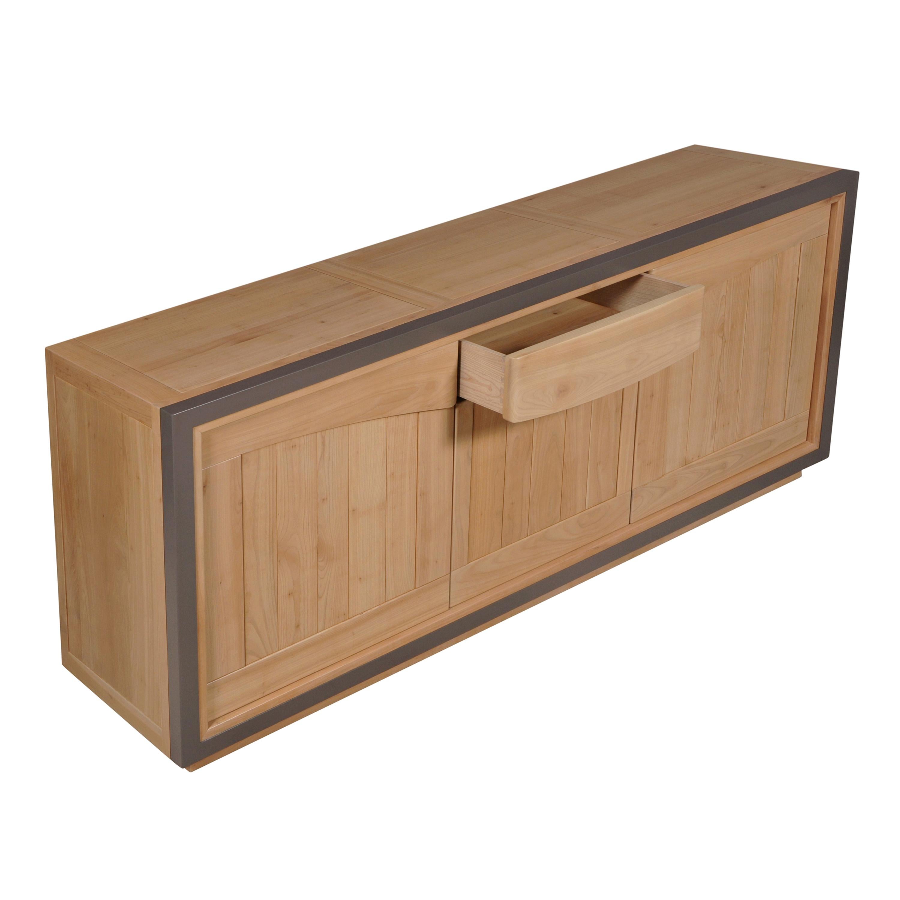 Zeitgenössisches Sideboard aus Kirschbaumholz, 3 Türen und 1 Schublade, 100 % Made in France (21. Jahrhundert und zeitgenössisch) im Angebot