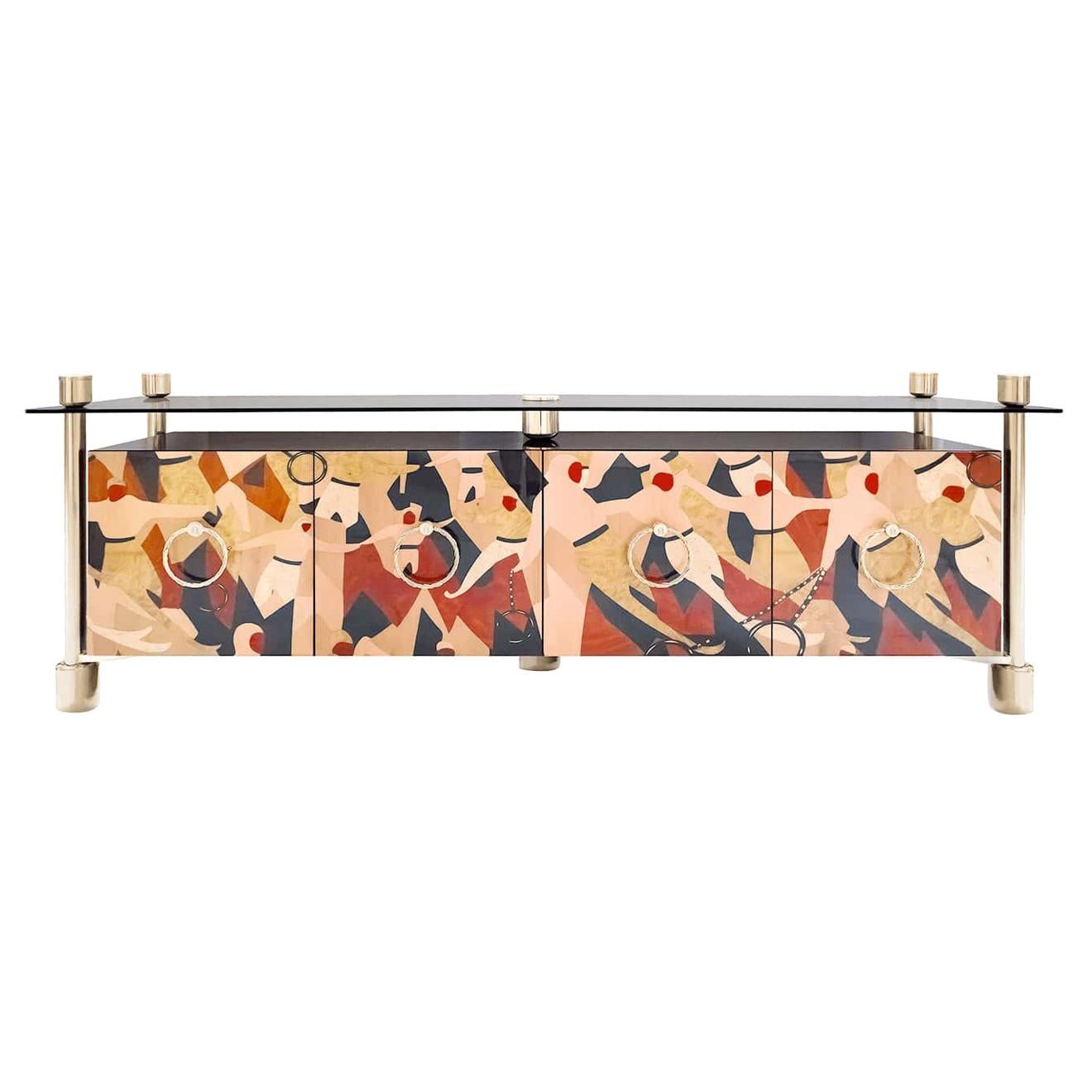 Modernes Sideboard aus Holzeinlegearbeiten und golden poliertem Messing und Rauchglasplatte