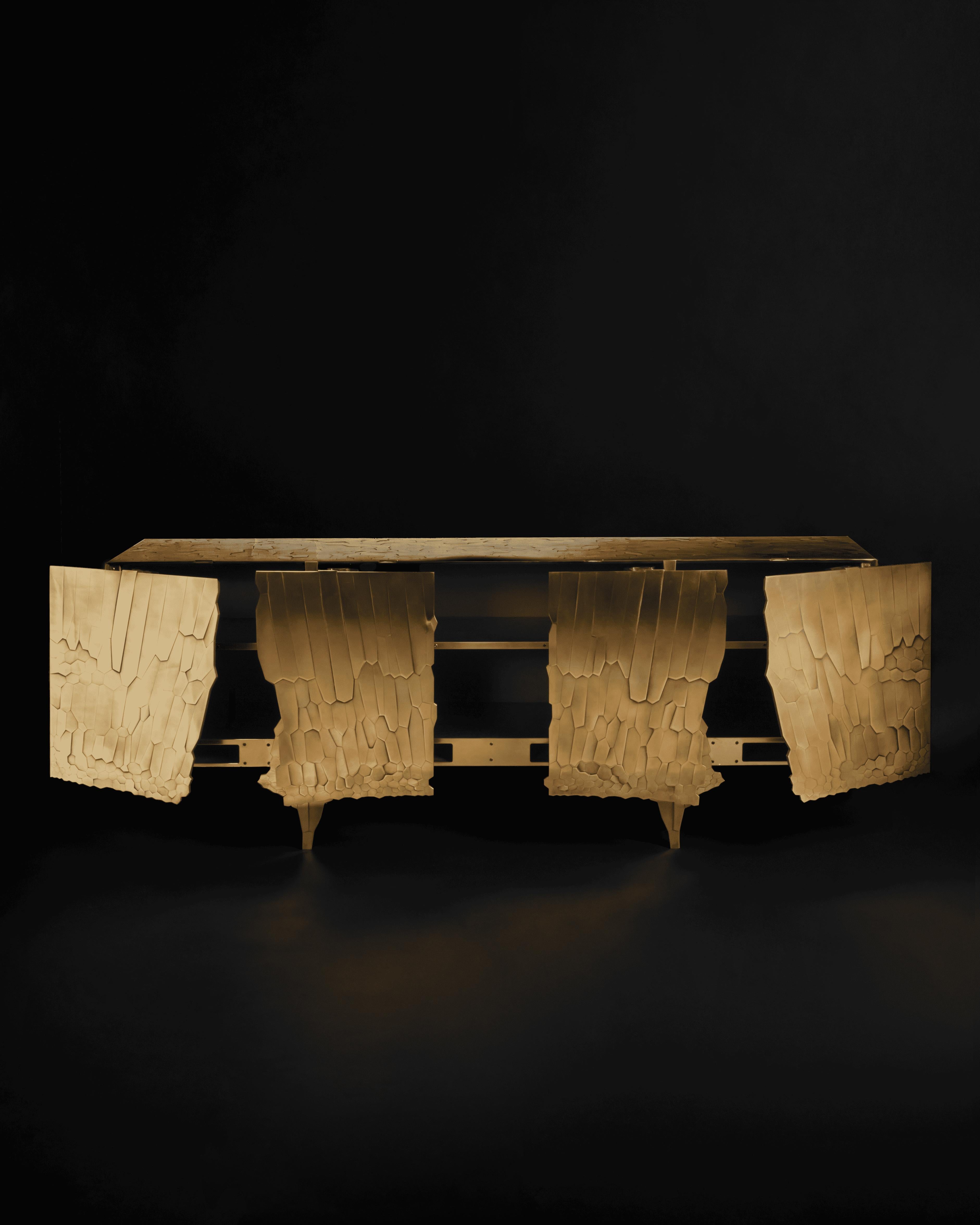 Francese Contemporary Sideboard in Patinated & Polised Brass Marquetry by Erwan Boulloud in vendita