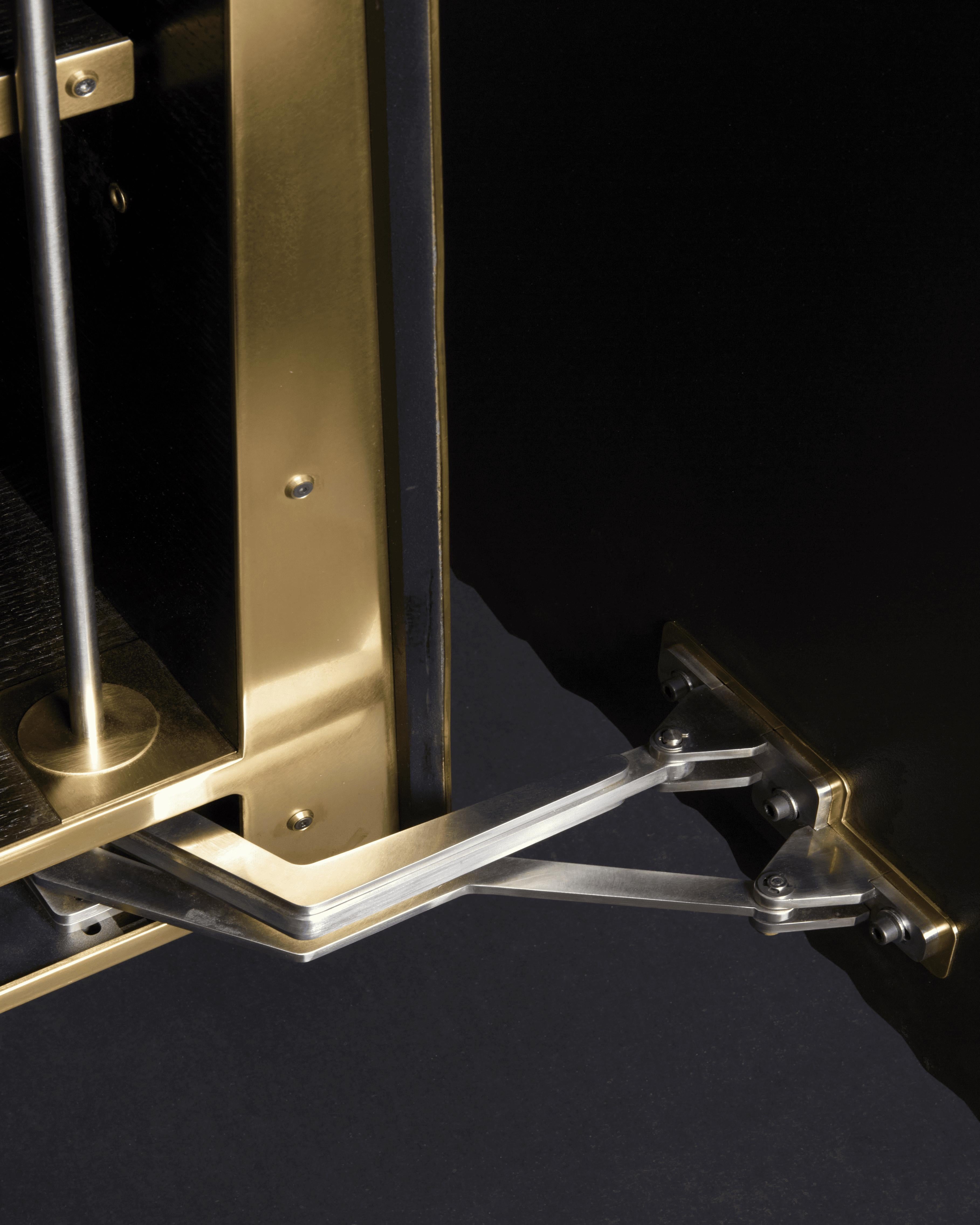 XXI secolo e contemporaneo Contemporary Sideboard in Patinated & Polised Brass Marquetry by Erwan Boulloud in vendita