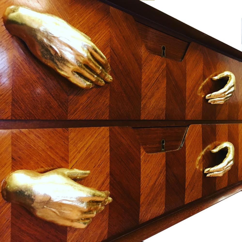 Contemporary Sideboard with Hand-Like Handles and Female Nude Graphic In New Condition For Sale In Milan, IT