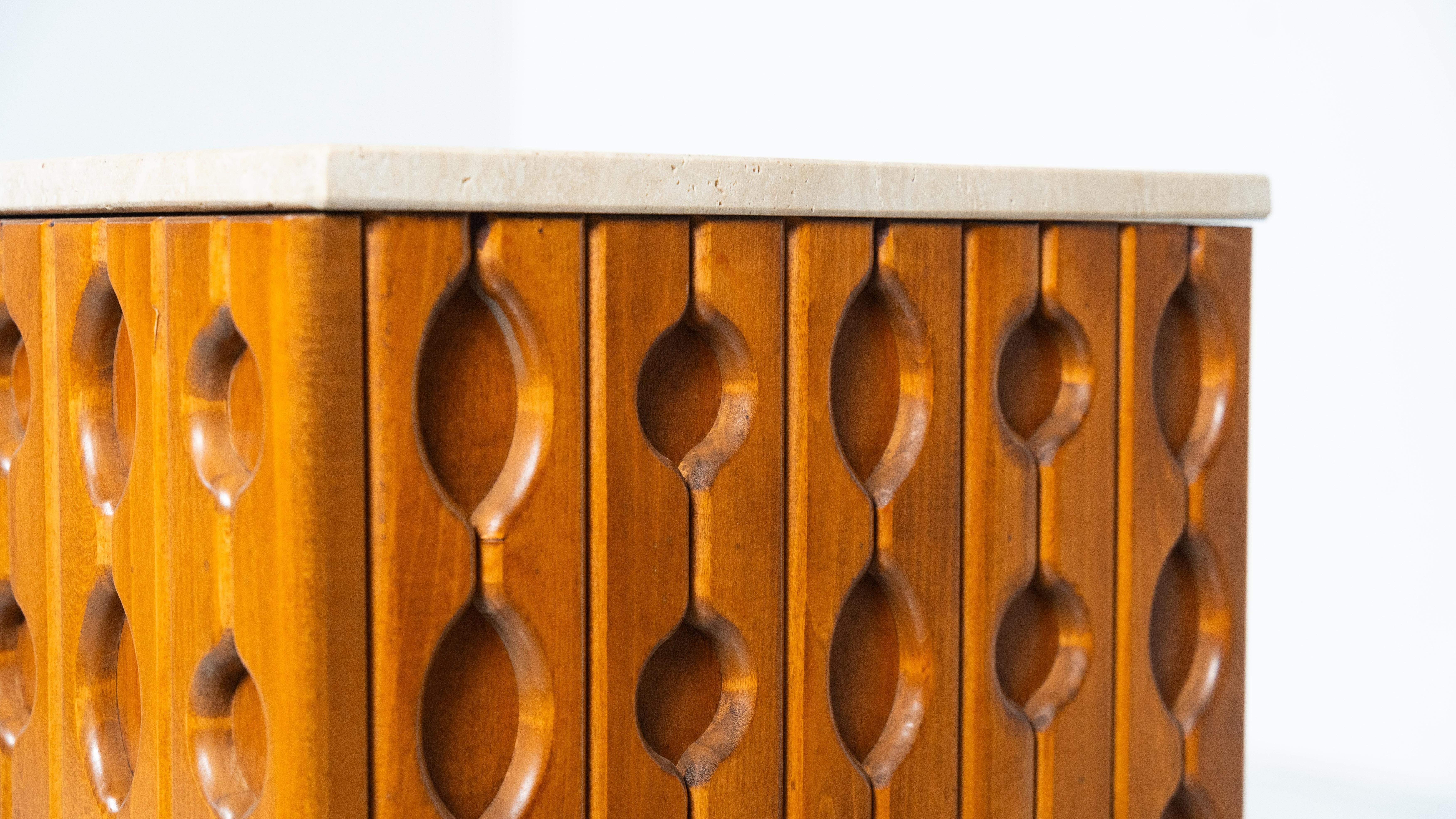 													
Zeitgenössisches Sideboard, Holz und Travertin , Italien