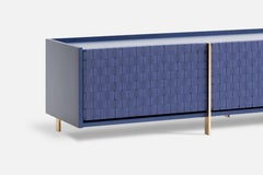 Credenza Milla, impiallacciata e in legno massiccio di Filippo Protasoni per Medulum