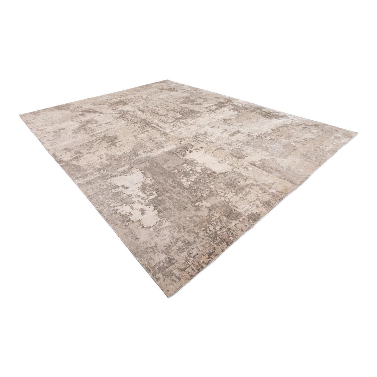 Contemporary rug belonging to the abstract collection
- Elaborated by hand in 100% silk and wool over Land colors.
- Its tonalities are not uniform with what this type of rugs are very functional when it comes to decorating with other fabrics
- Its