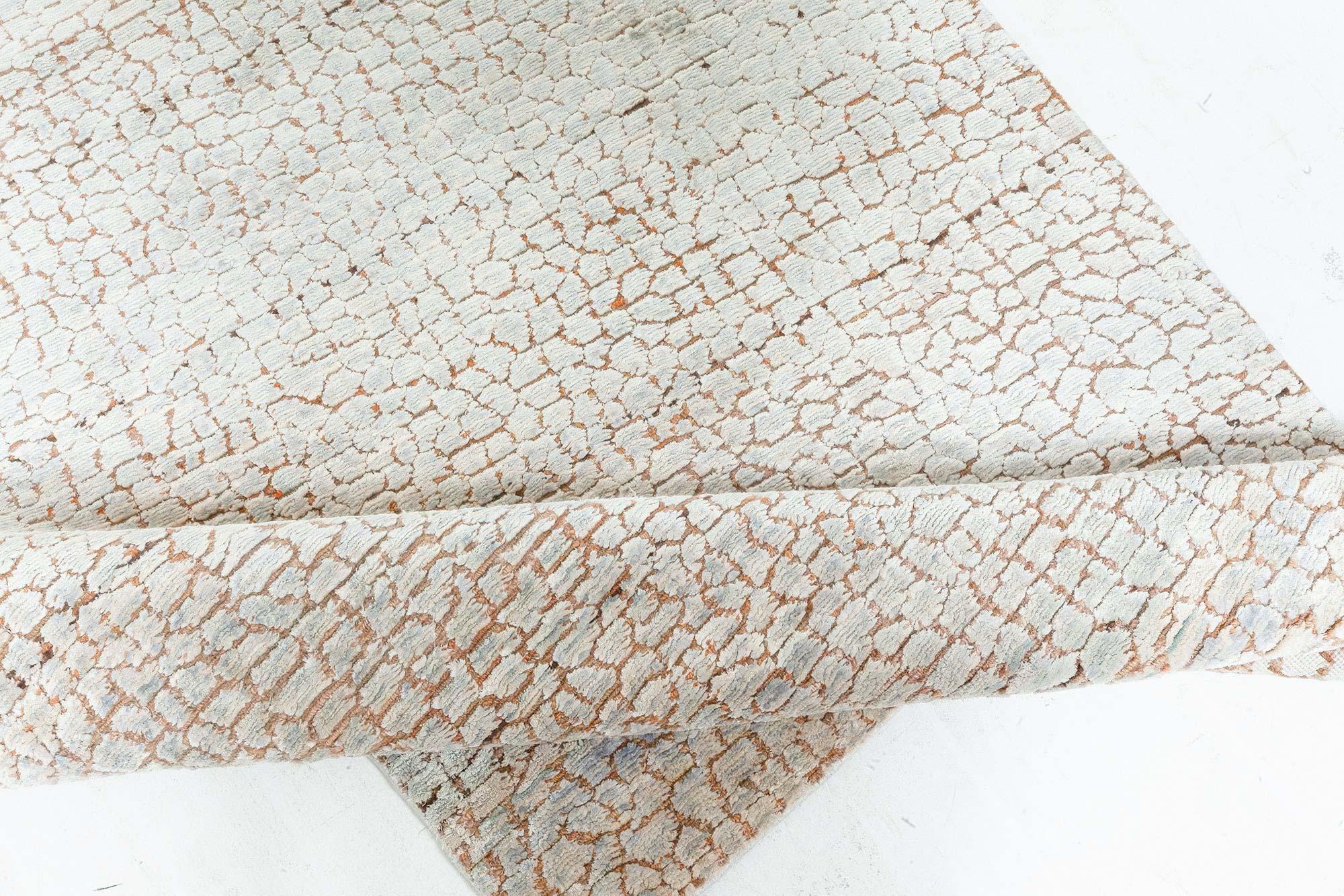 Contemporary Silk Hand Knotted Runner by Doris Leslie Blau In New Condition For Sale In New York, NY