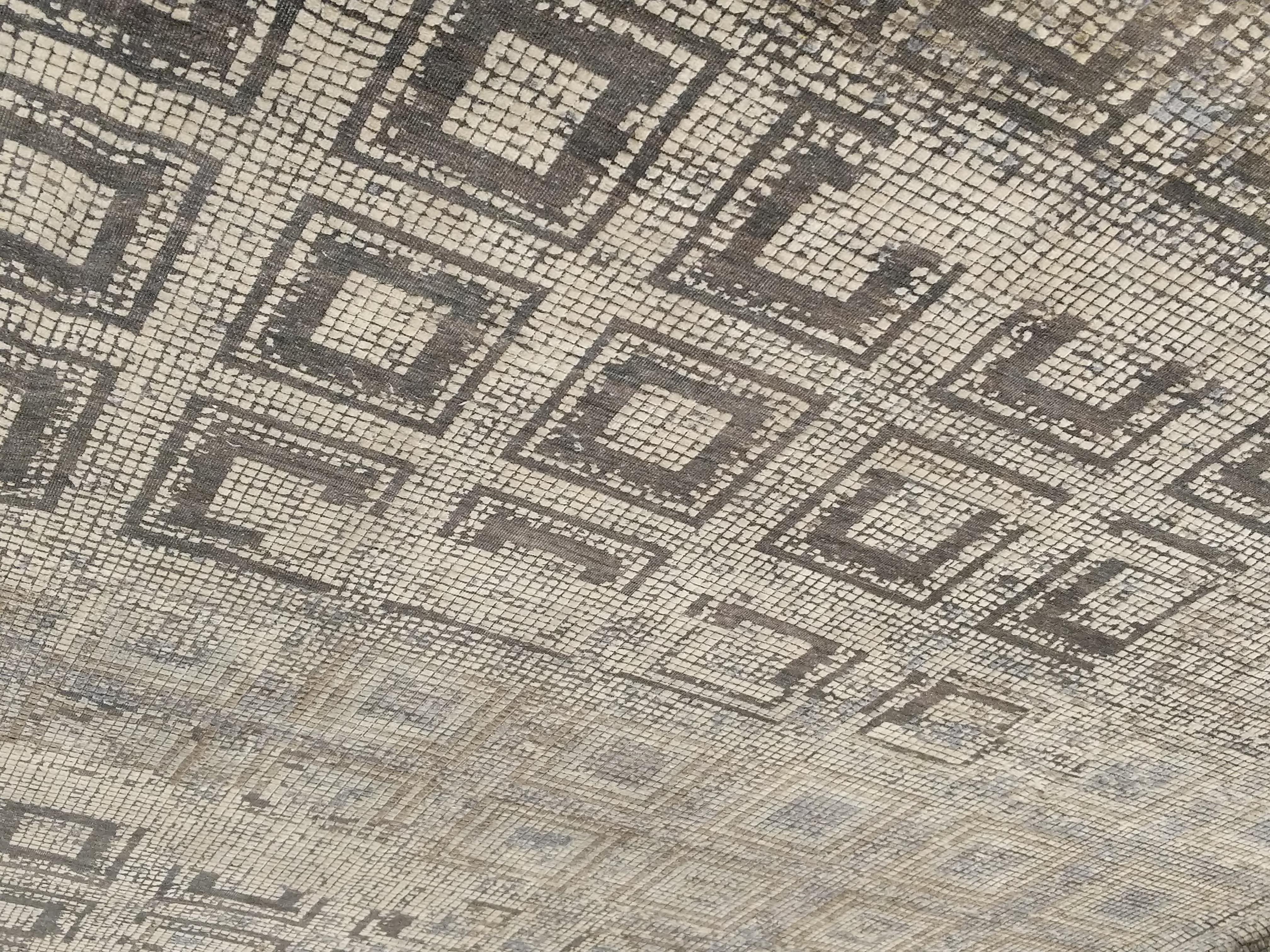 Tapis de soie contemporain à motif de mosaïque byzantine ancienne en vente 6