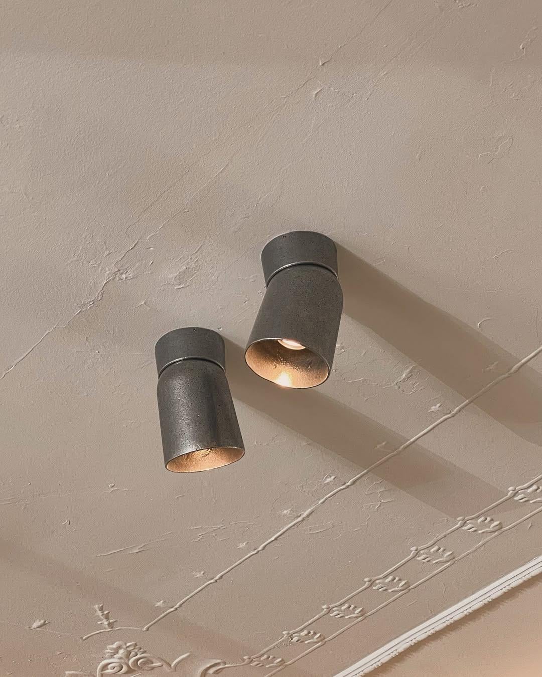 Aluminium Lampe de table en aluminium par Henry Wilson en vente
