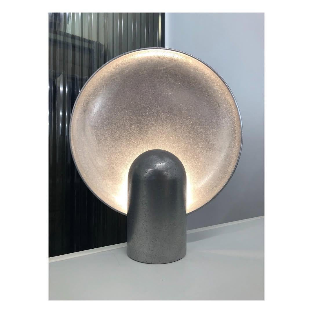 Applique contemporanea con superficie in alluminio color argento di Henry Wilson in vendita 5