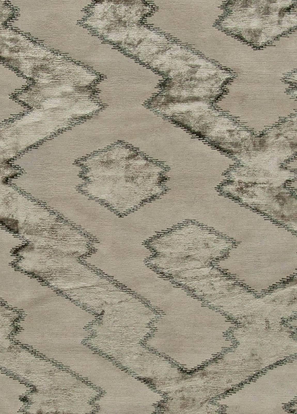 Contemporary silver grey hand knotted wool and silk rug by Doris Leslie Blau
Size: 12.1