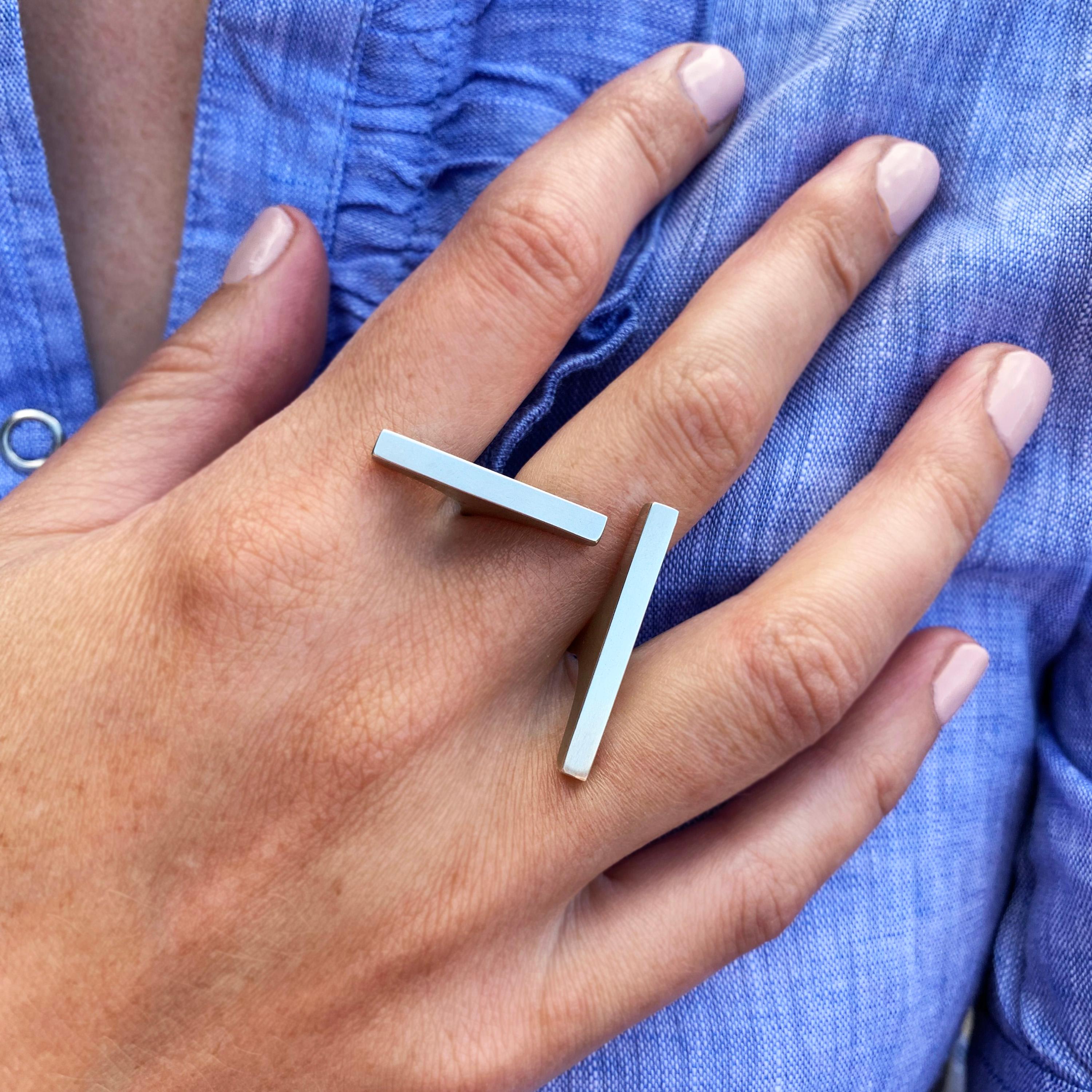 Contemporary Silver Mikado Ring In New Condition For Sale In Dublin 2, Dublin 2